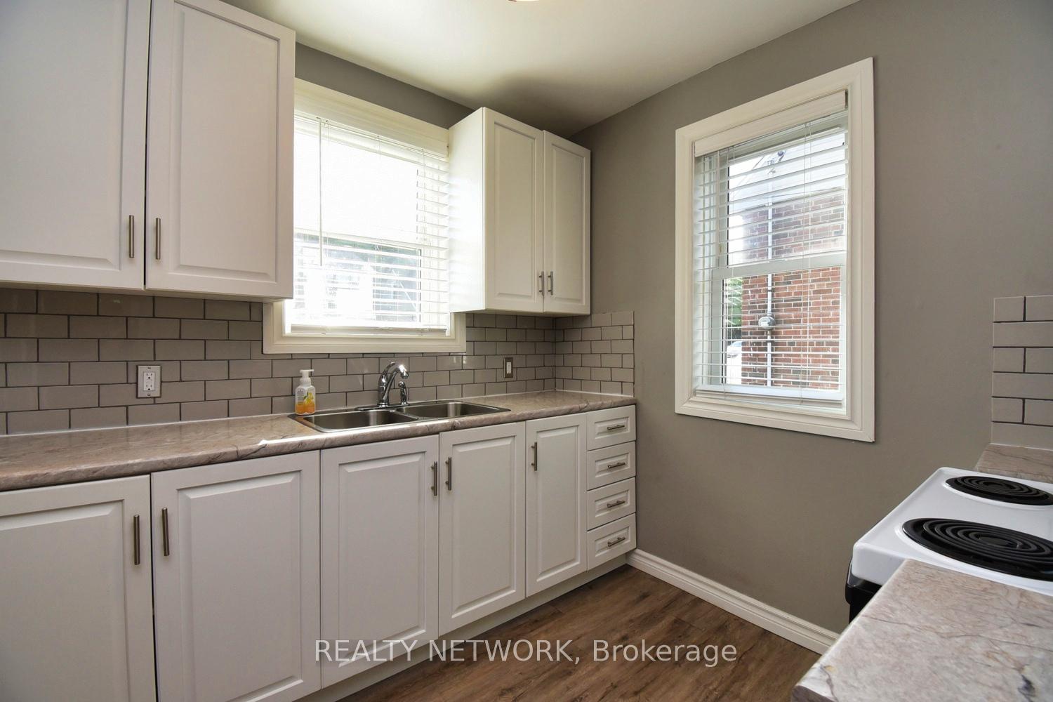Photo 9 of 174 East 12th Street, Hamilton, Inch Park — HOMEH