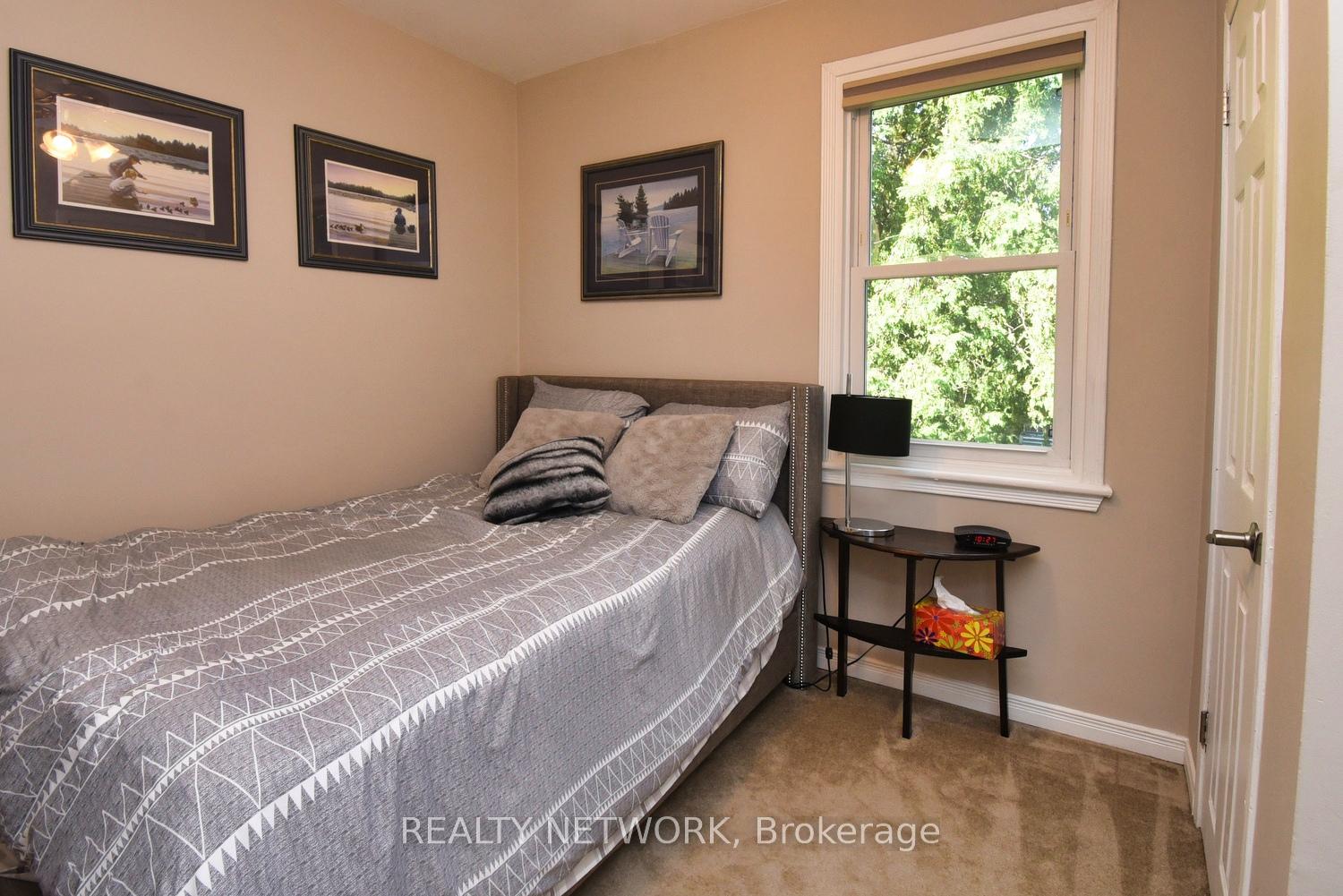 Photo 11 of 174 East 12th Street, Hamilton, Inch Park — HOMEH