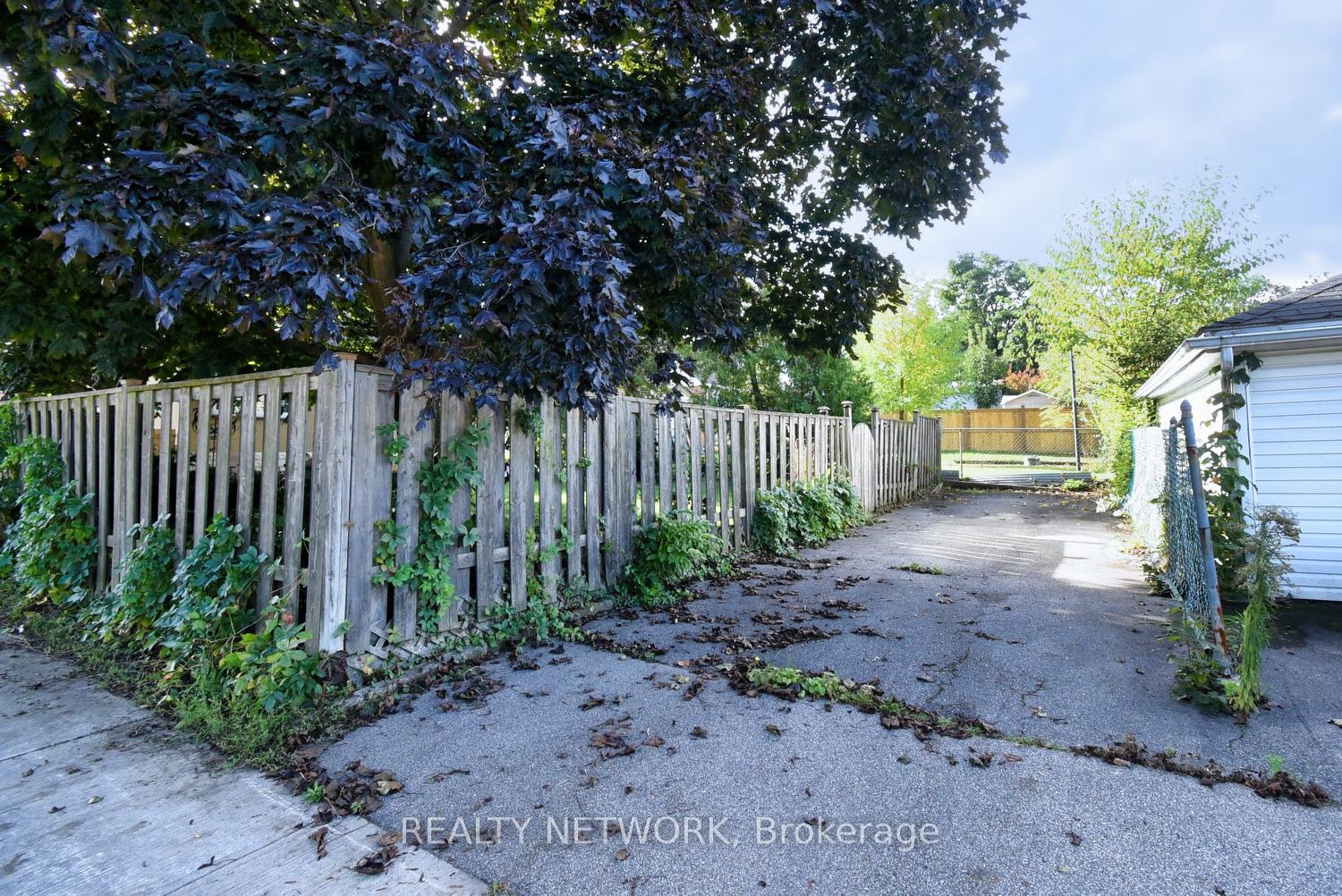 Photo 24 of 174 East 12th Street, Hamilton, Inch Park — HOMEH