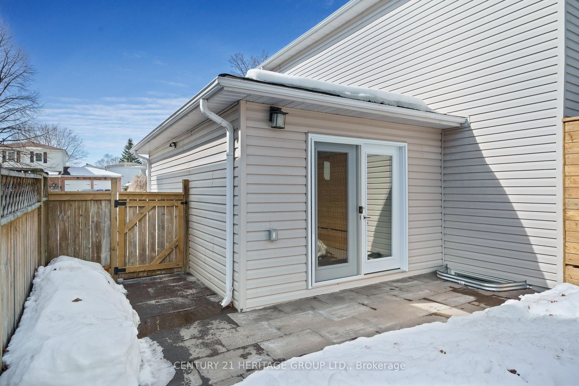 Photo 12 of 945 Vance Crescent, Innisfil, Alcona — HOMEH
