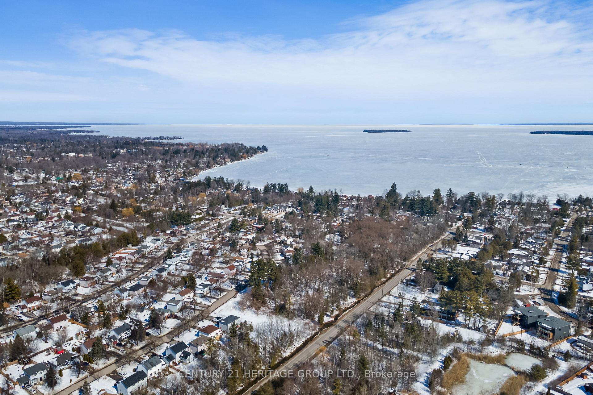Photo 25 of 945 Vance Crescent, Innisfil, Alcona — HOMEH