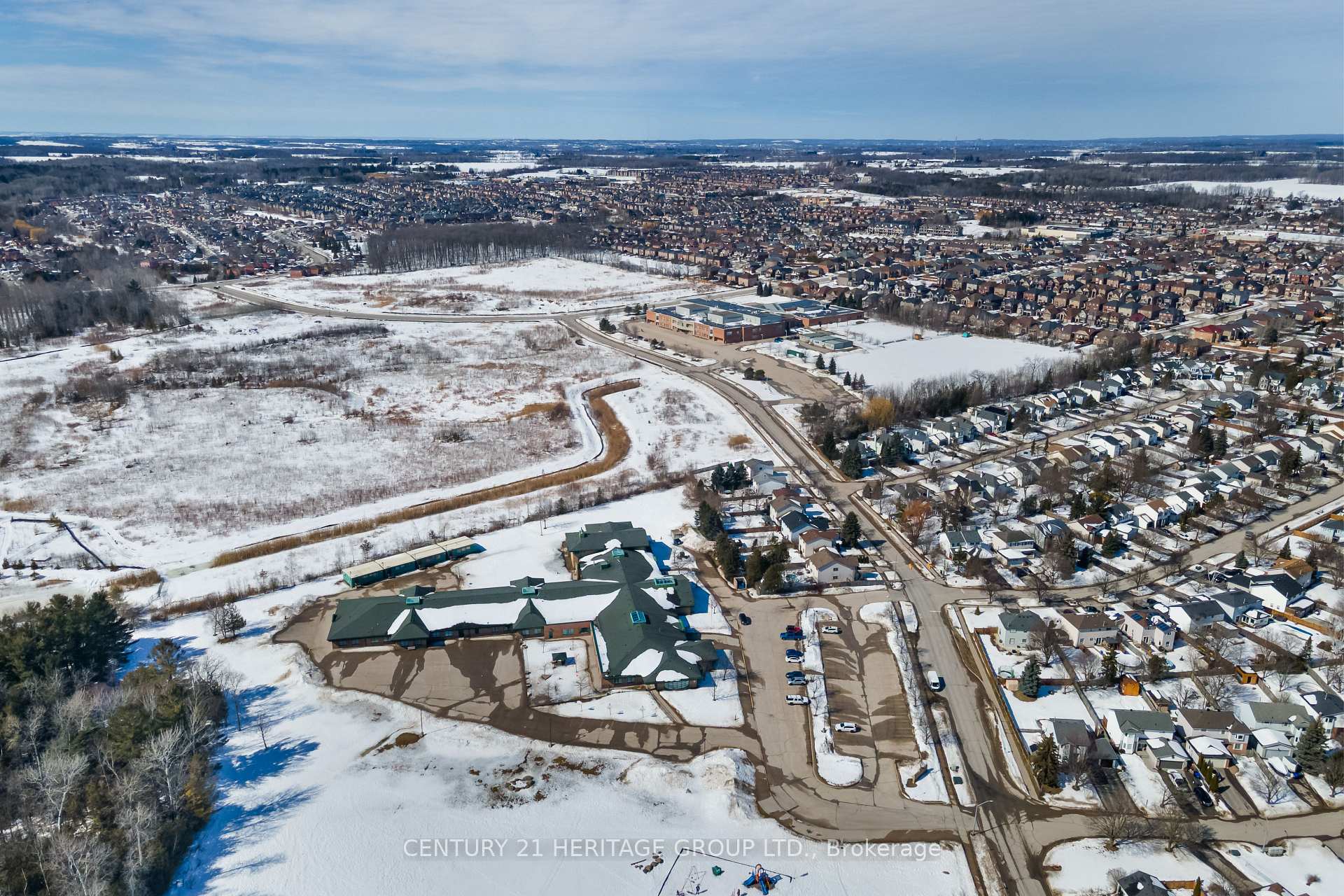 Photo 28 of 945 Vance Crescent, Innisfil, Alcona — HOMEH