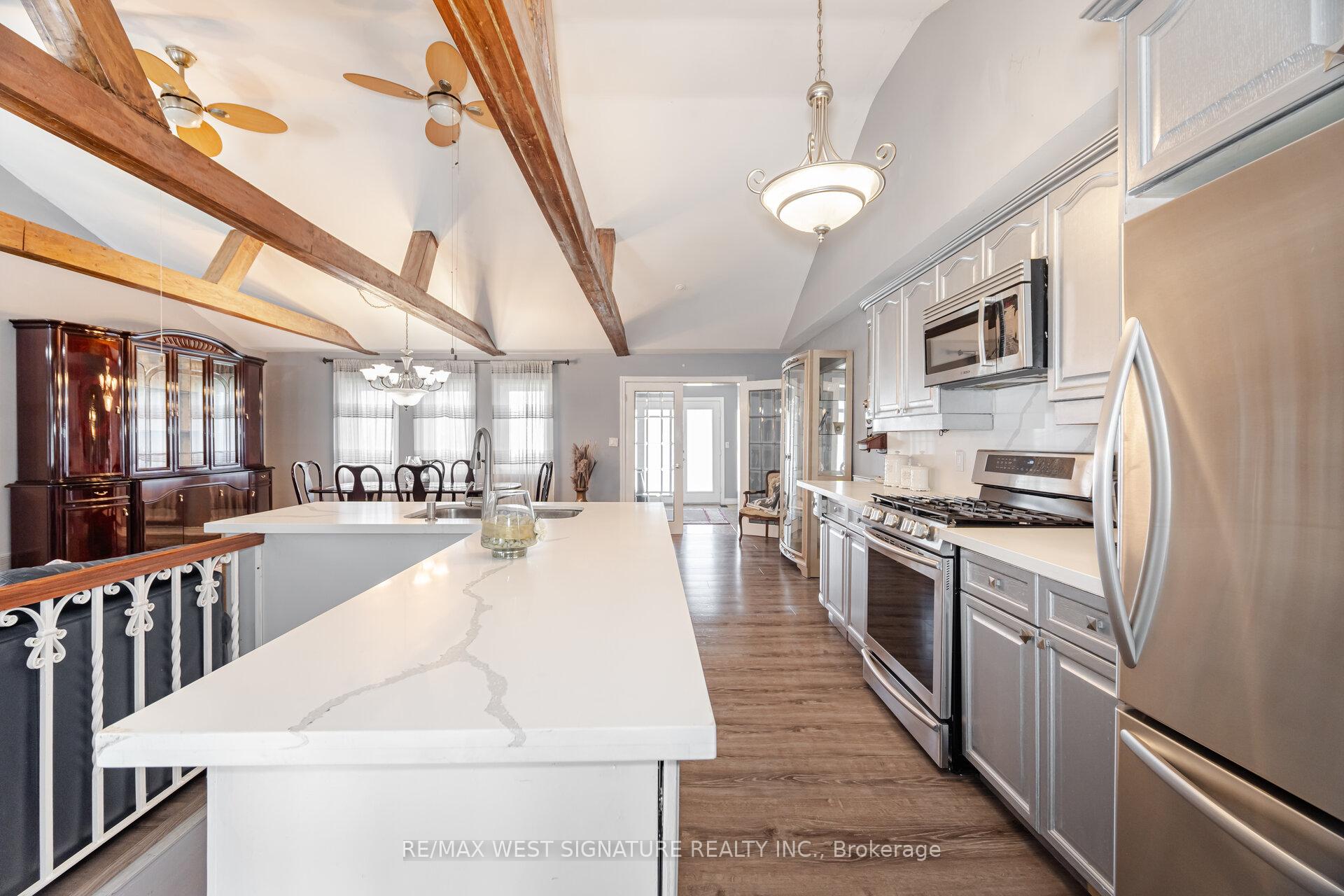 Photo 14 of 118 Martha Crescent, Caledon, Bolton West — HOMEH