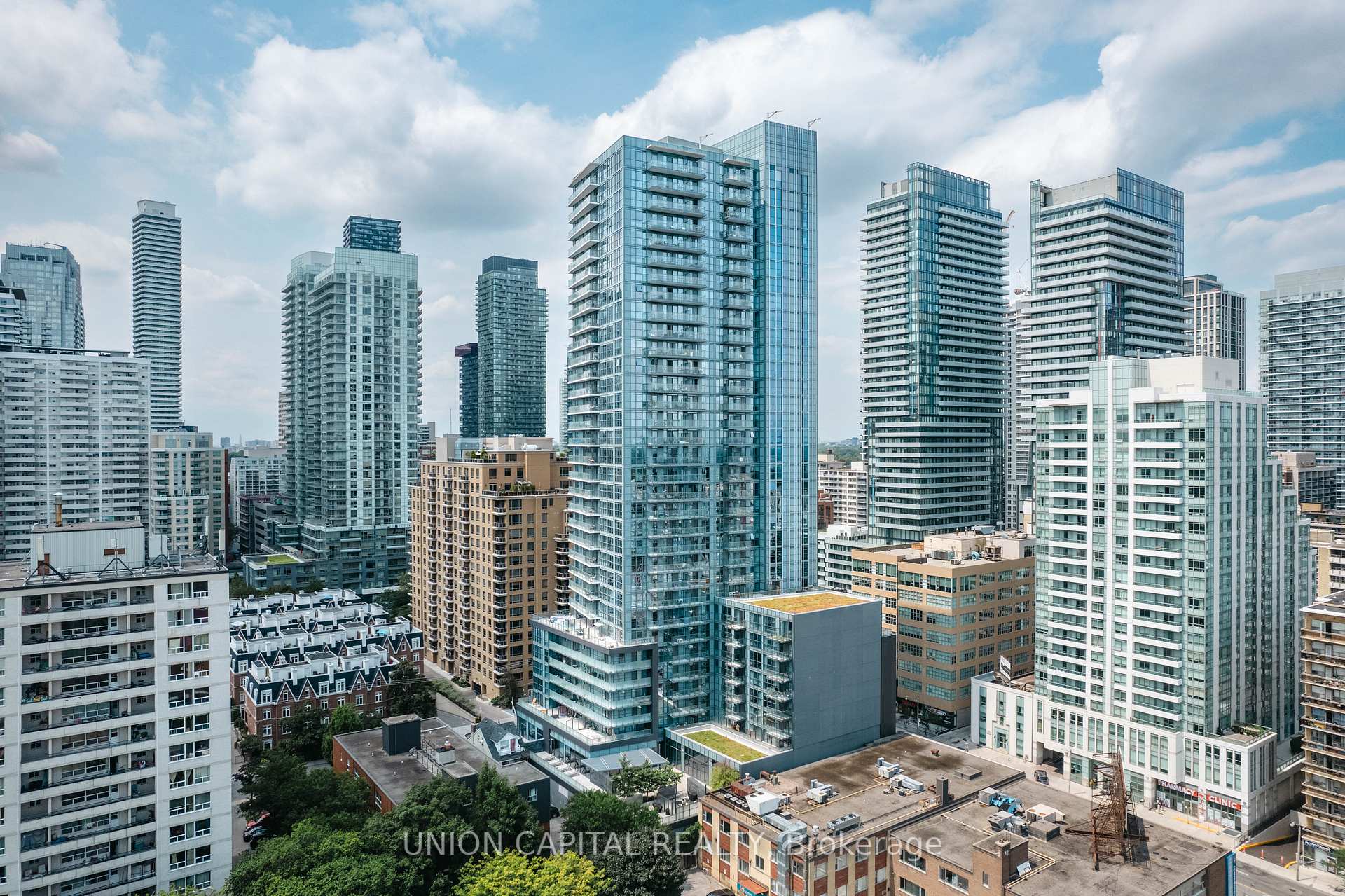 Photo 6 of Unit 2203, 125 Redpath Avenue, Toronto, Mount Pleasant West — HOMEH