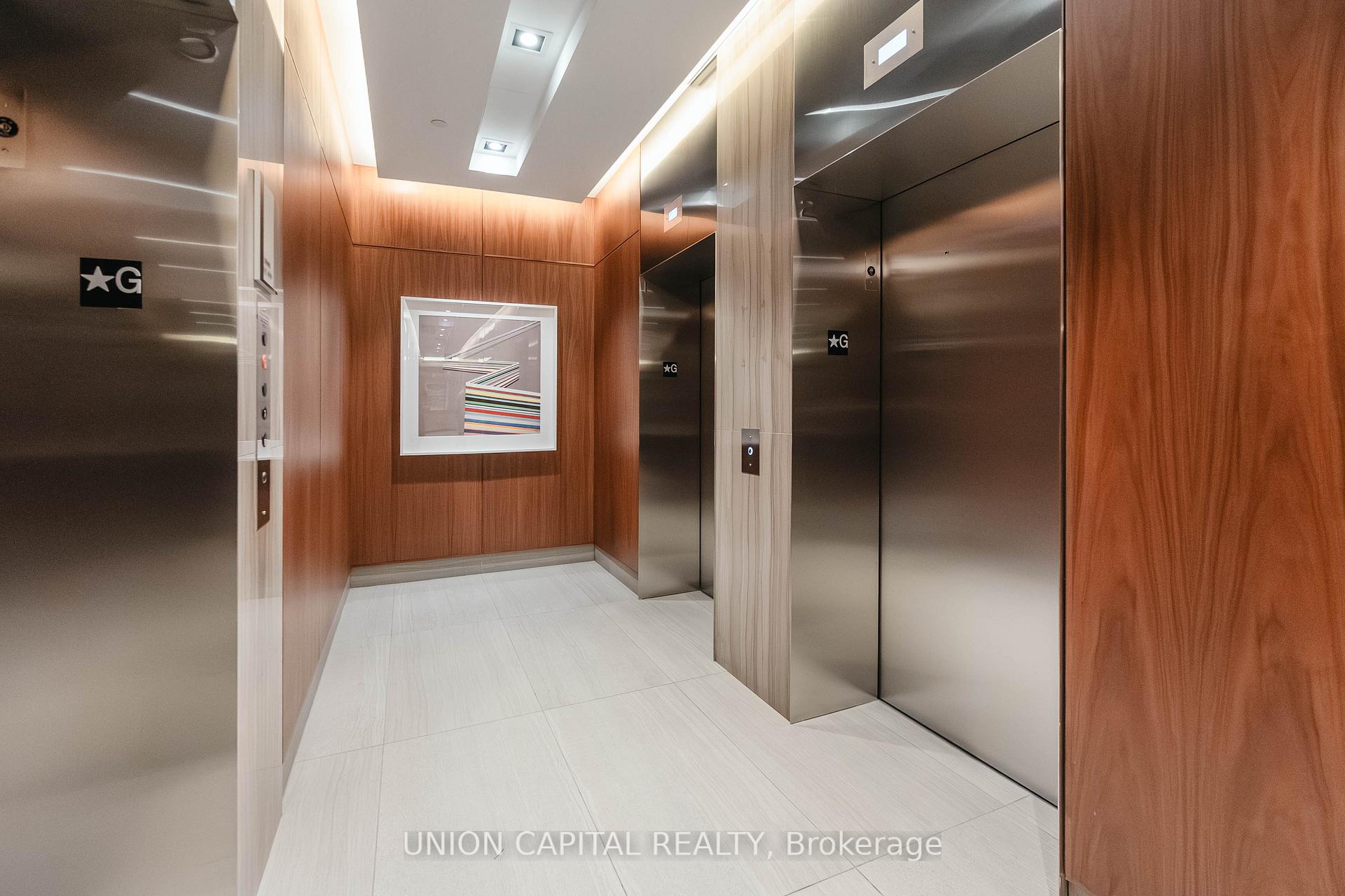 Photo 4 of Unit 2203, 125 Redpath Avenue, Toronto, Mount Pleasant West — HOMEH