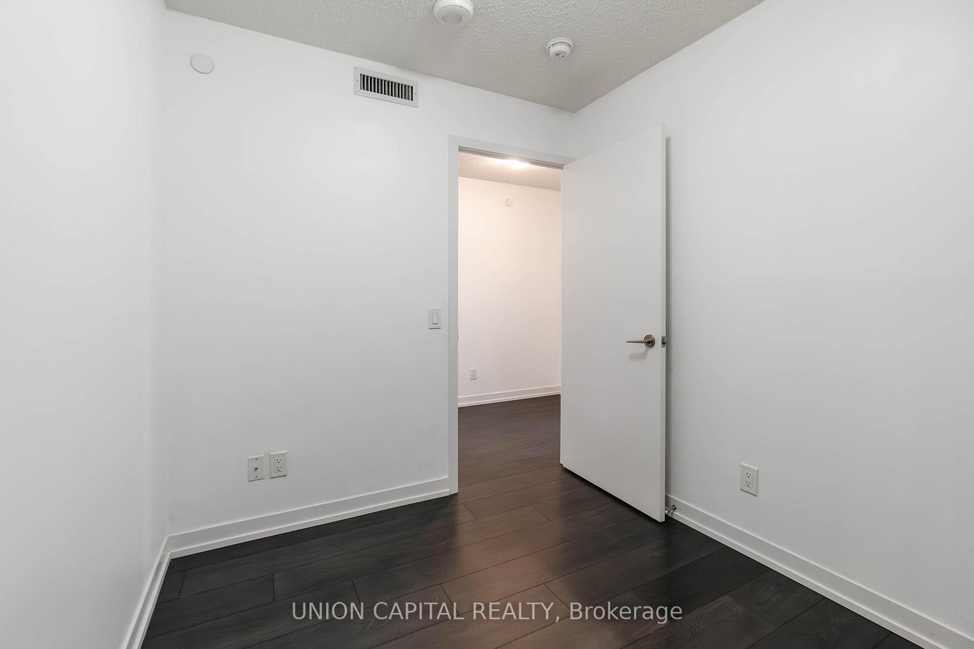 Photo 9 of Unit 2203, 125 Redpath Avenue, Toronto, Mount Pleasant West — HOMEH