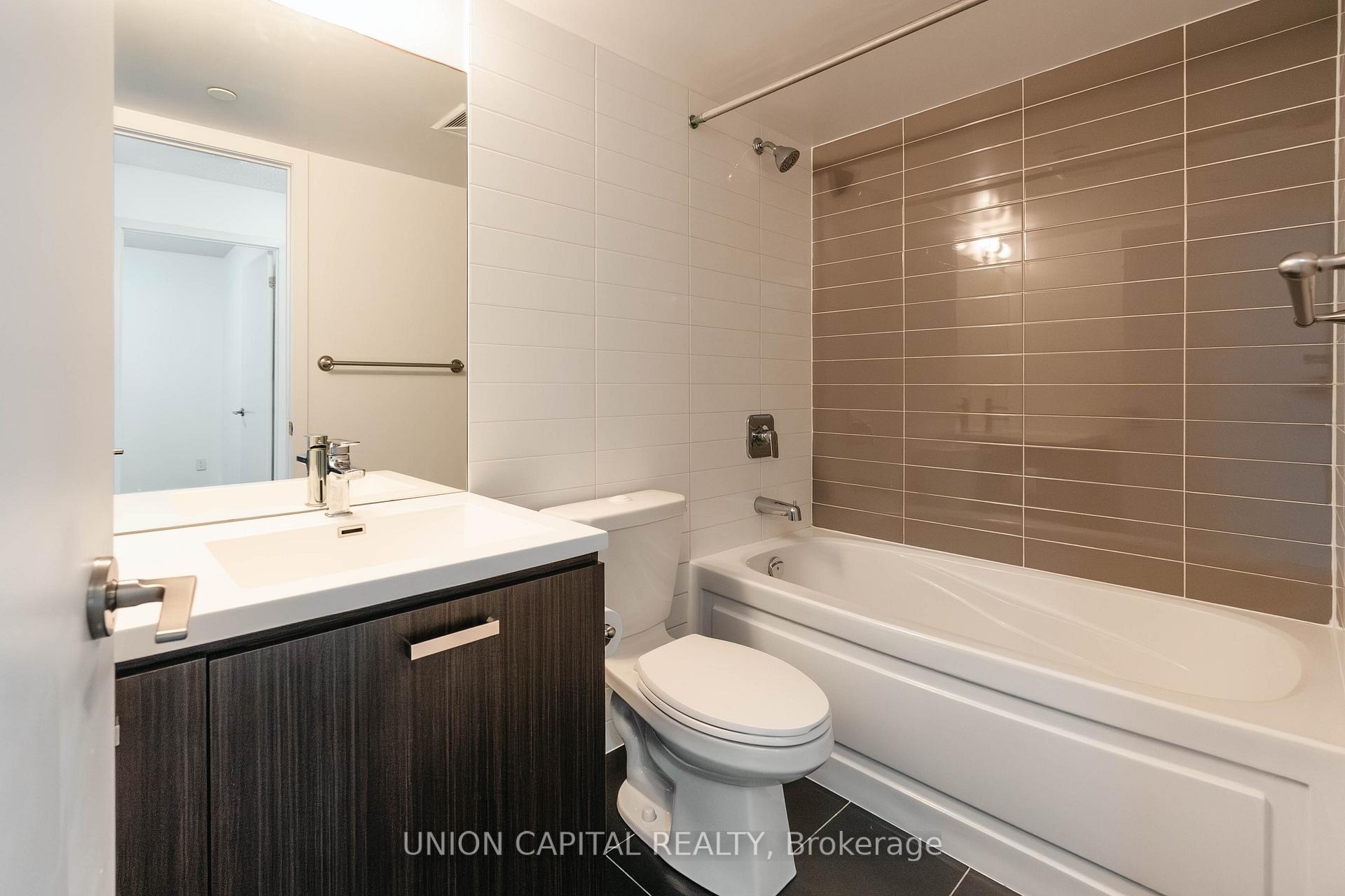 Photo 10 of Unit 2203, 125 Redpath Avenue, Toronto, Mount Pleasant West — HOMEH