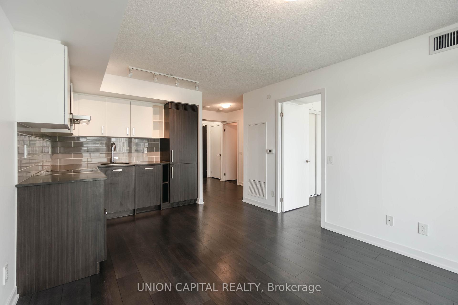 Photo 14 of Unit 2203, 125 Redpath Avenue, Toronto, Mount Pleasant West — HOMEH