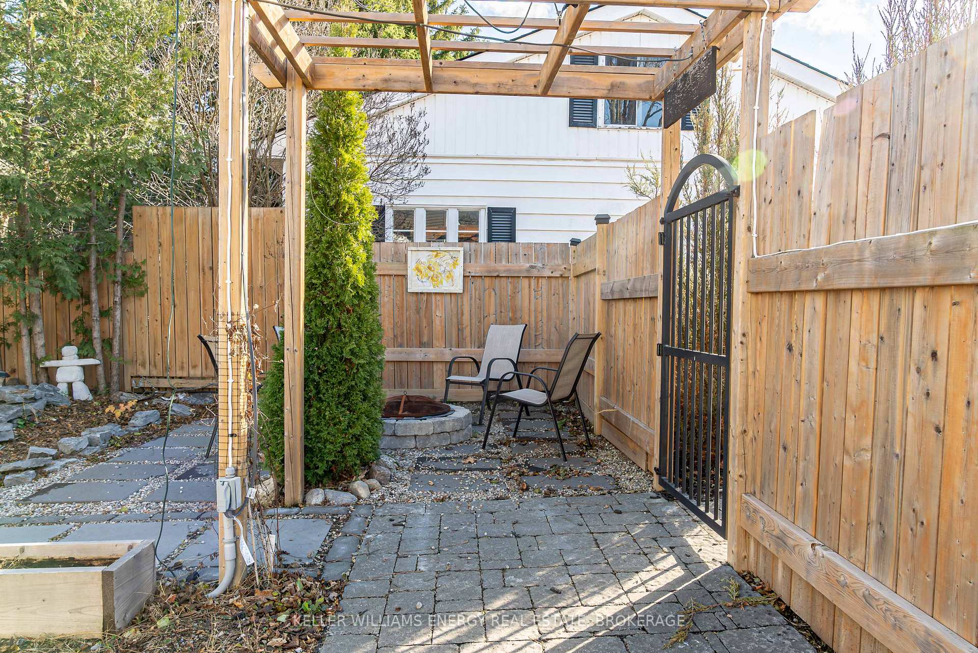 Photo 38 of 55 Alexander Street, Belleville, Belleville Ward — HOMEH