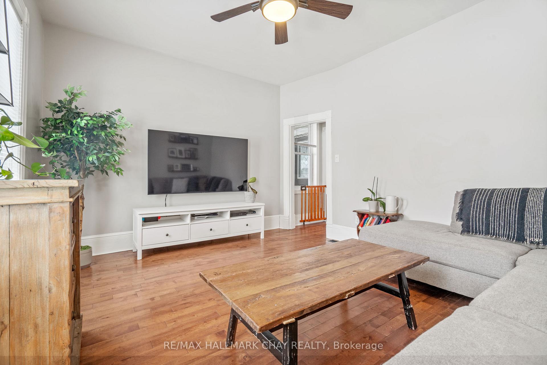 Photo 7 of 10 Albert Street E, Springwater, Hillsdale — HOMEH