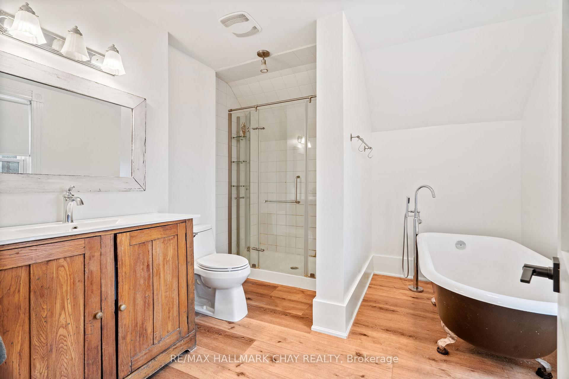 Photo 15 of 10 Albert Street E, Springwater, Hillsdale — HOMEH