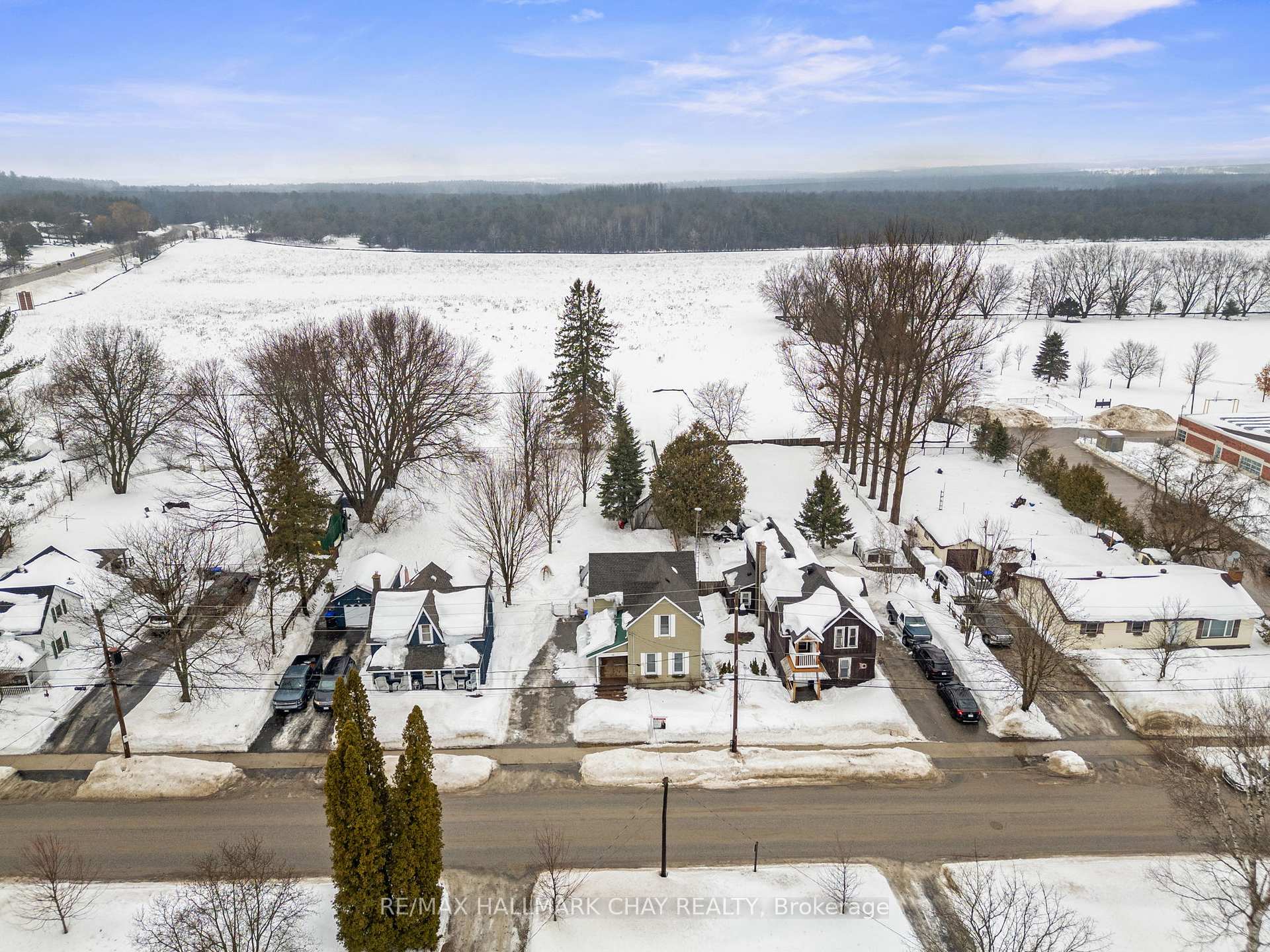 Photo 29 of 10 Albert Street E, Springwater, Hillsdale — HOMEH