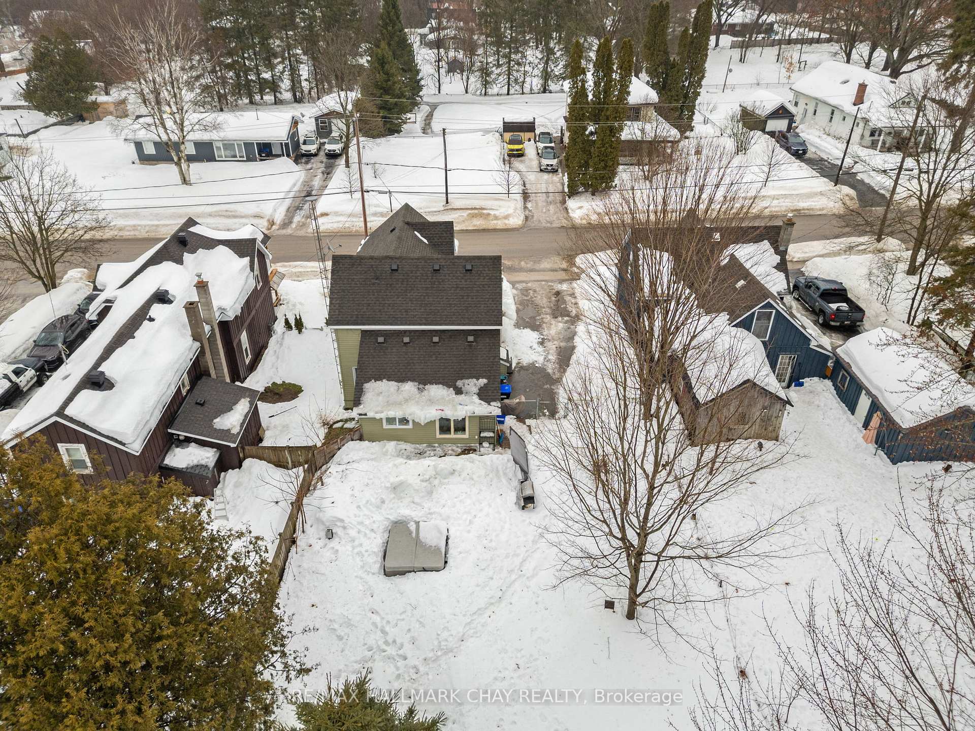 Photo 35 of 10 Albert Street E, Springwater, Hillsdale — HOMEH