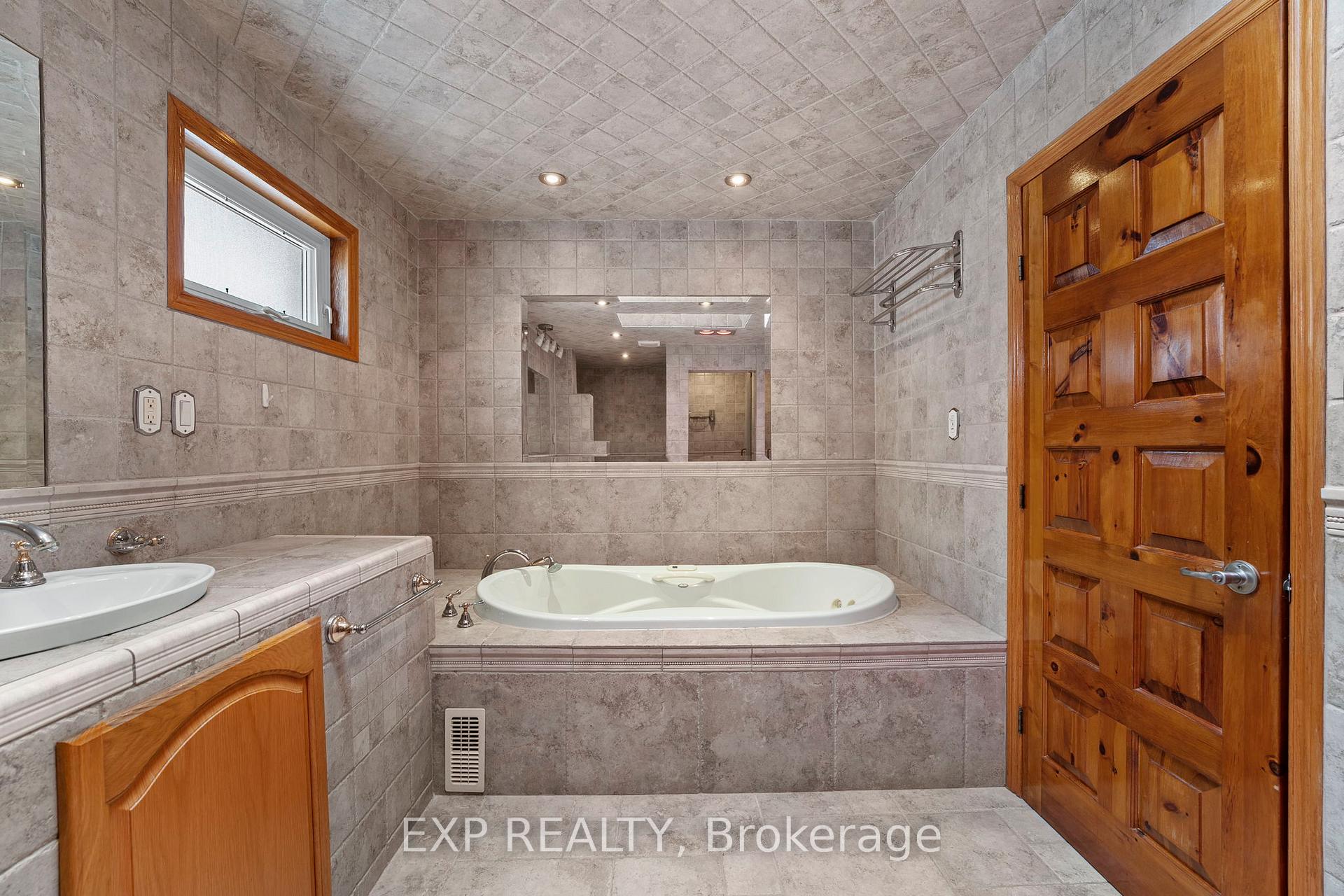 Photo 18 of 2866 20th Side Road, New Tecumseth, Rural New Tecumseth — HOMEH