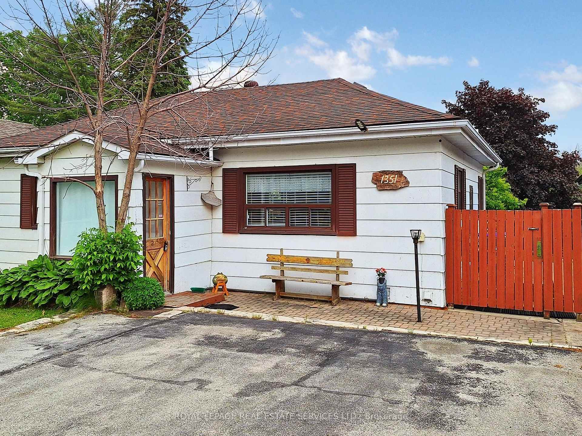 Photo 2 of 1351 Mosley Street, Wasaga Beach — HOMEH