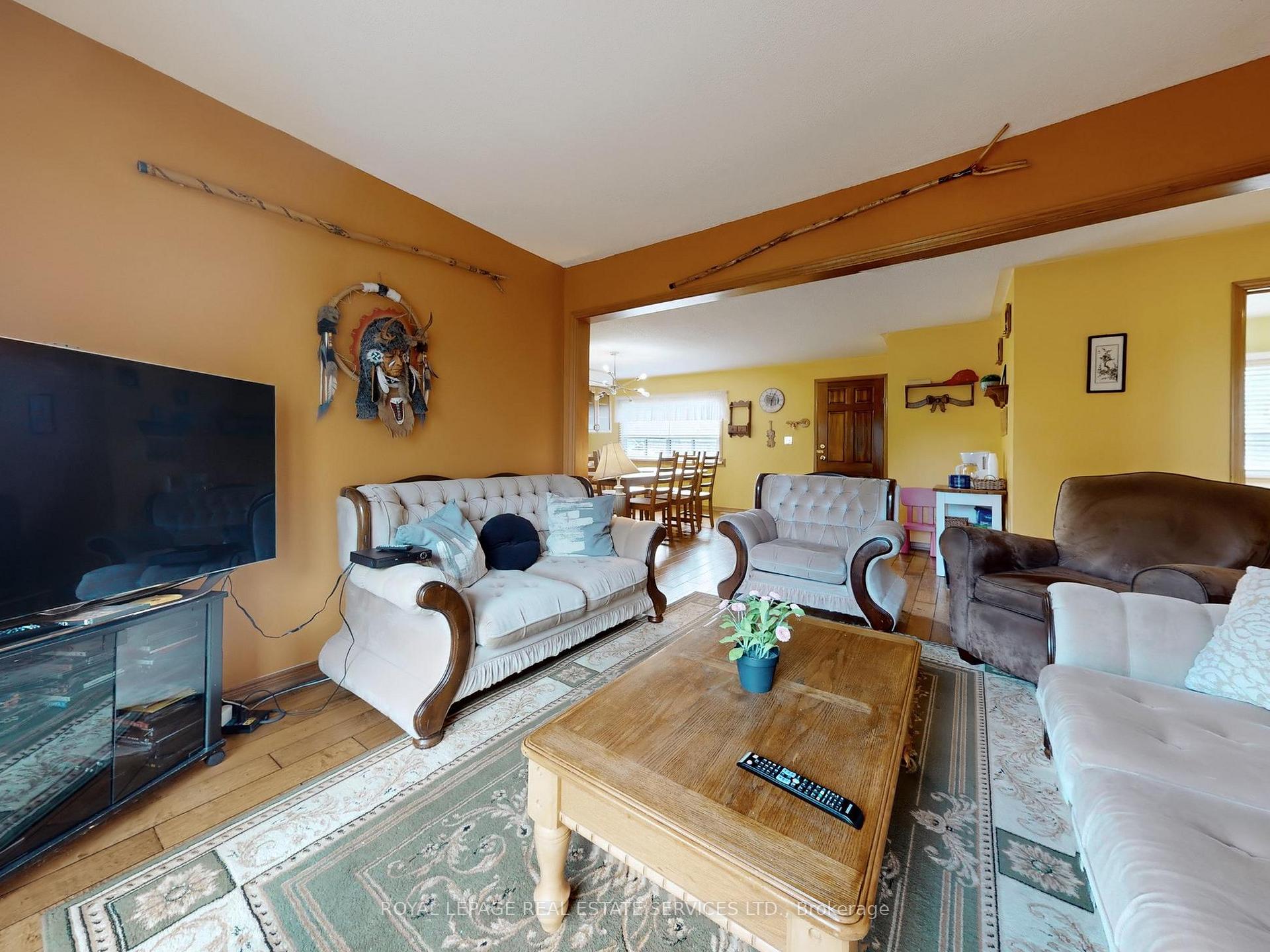 Photo 7 of 1351 Mosley Street, Wasaga Beach — HOMEH