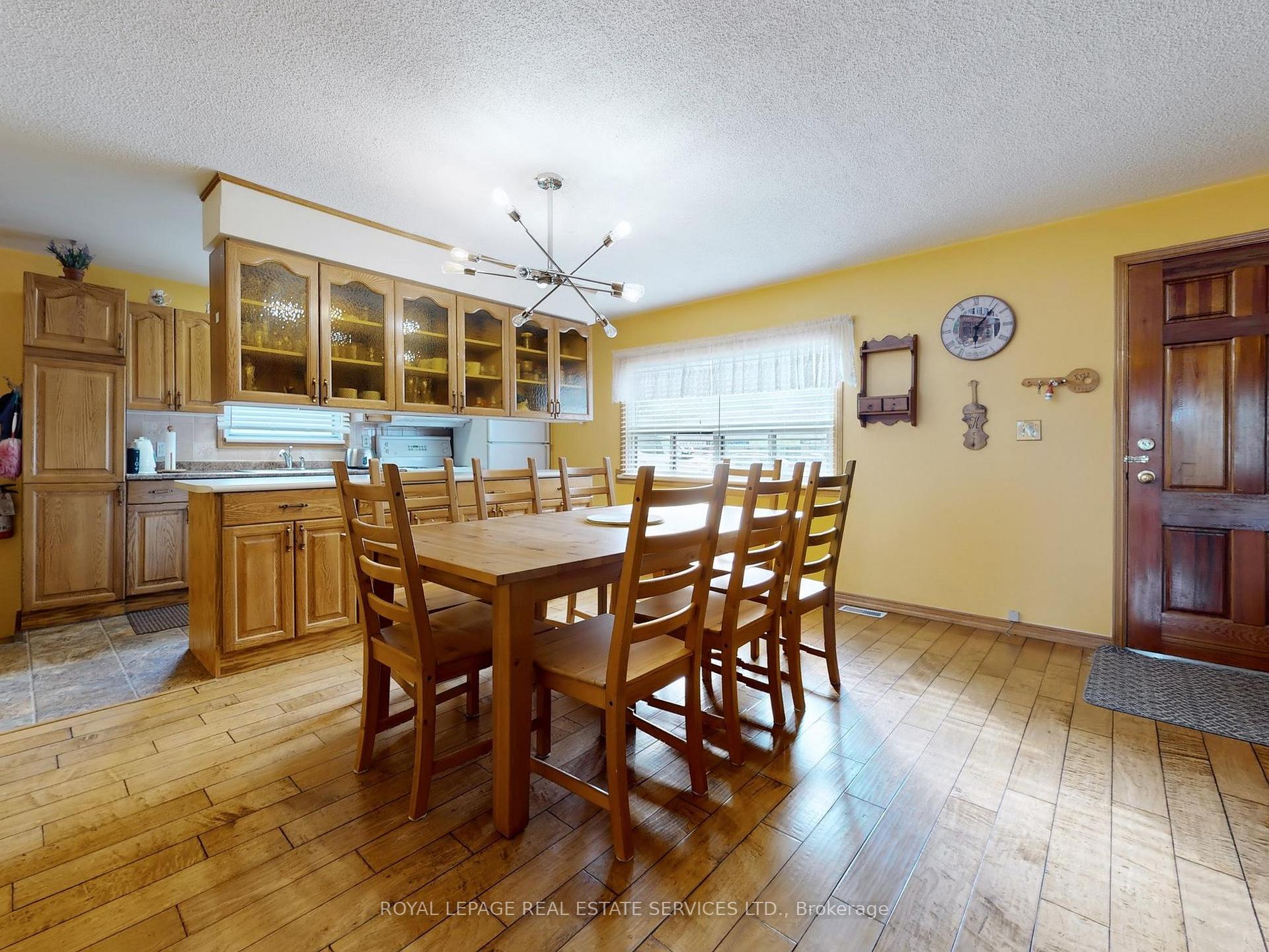 Photo 9 of 1351 Mosley Street, Wasaga Beach — HOMEH