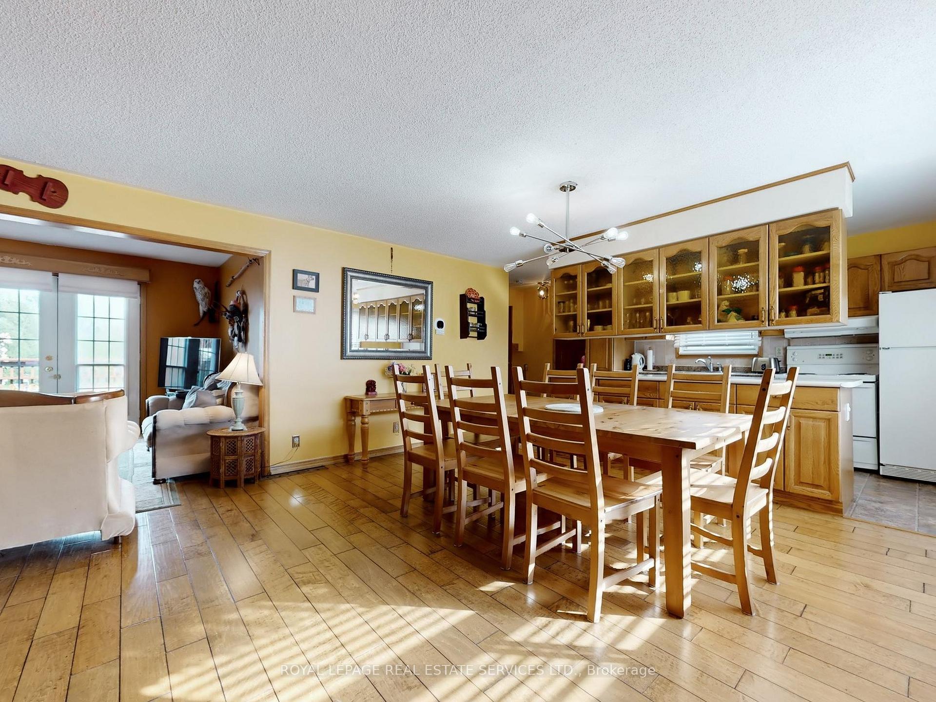 Photo 10 of 1351 Mosley Street, Wasaga Beach — HOMEH