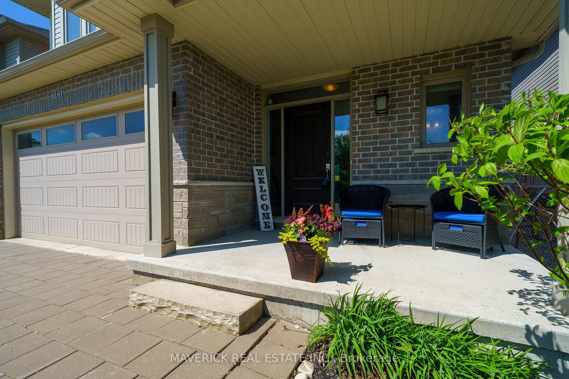 Photo 2 of 1461 Riverbend Road, London, South A — HOMEH