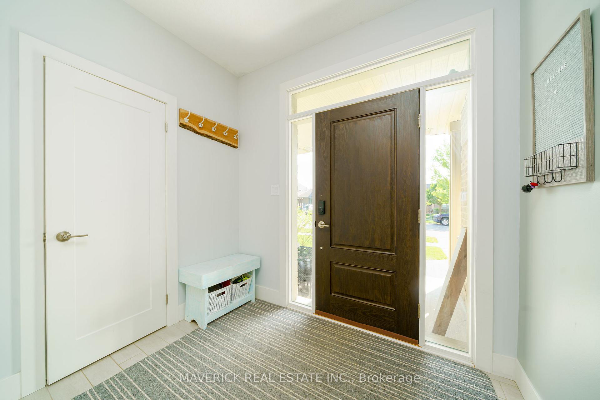 Photo 8 of 1461 Riverbend Road, London, South A — HOMEH