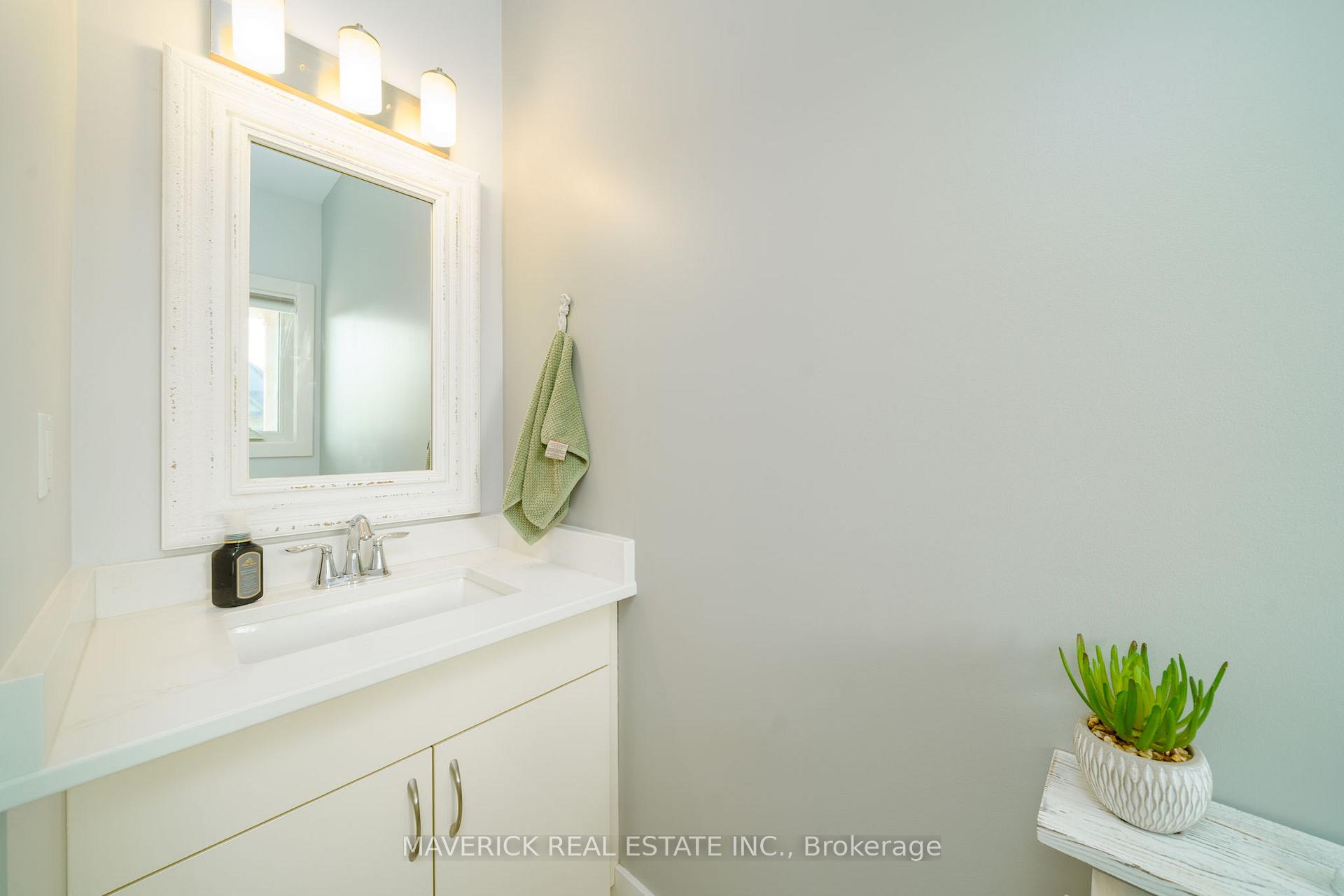 Photo 4 of 1461 Riverbend Road, London, South A — HOMEH