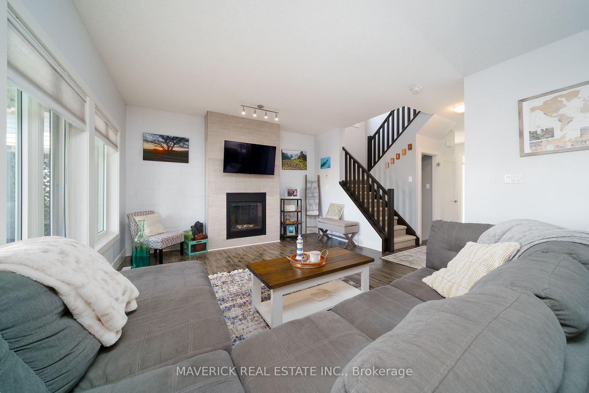 Photo 7 of 1461 Riverbend Road, London, South A — HOMEH