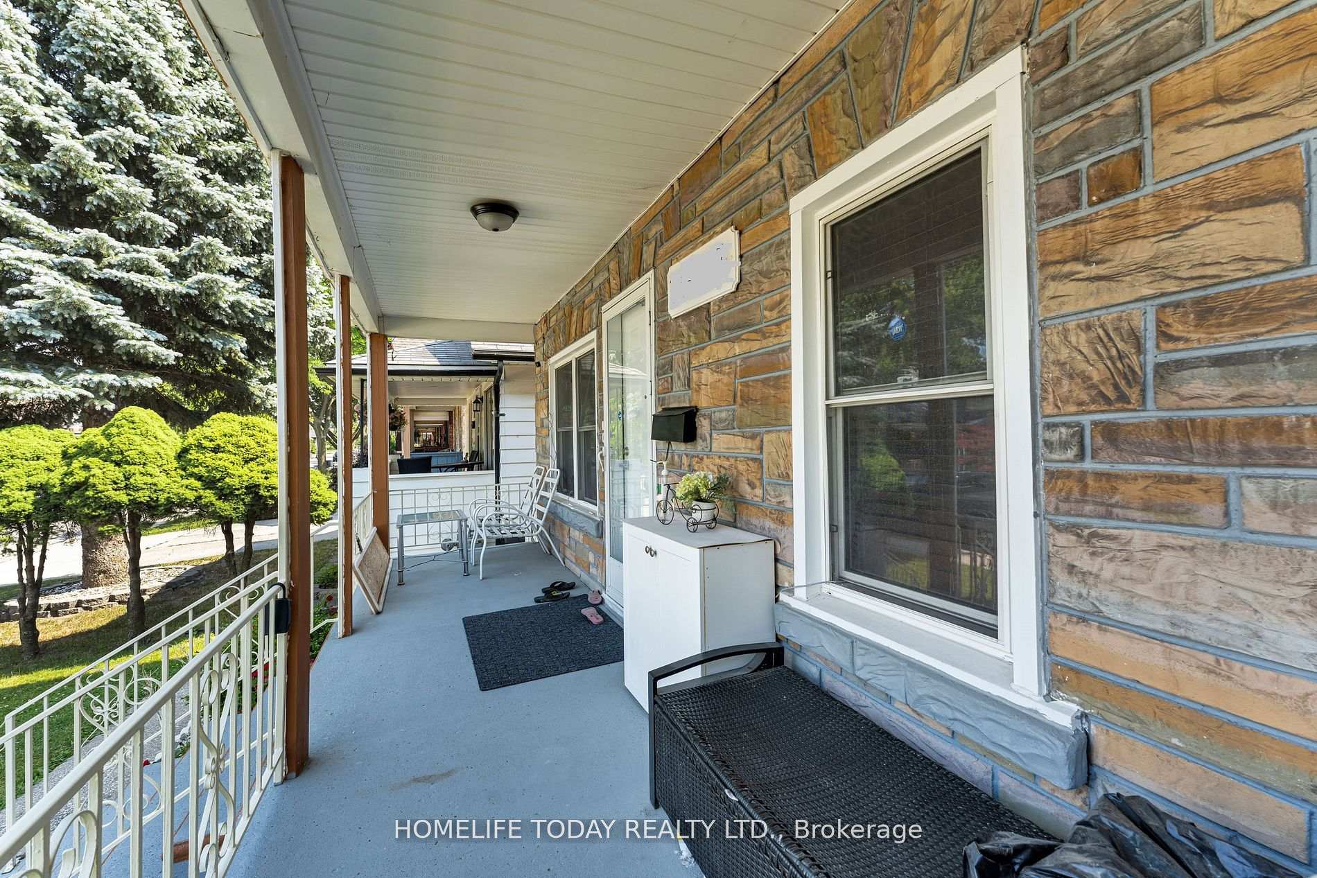 Photo 7 of 1529 Hall Avenue, Windsor, Walkerville — HOMEH
