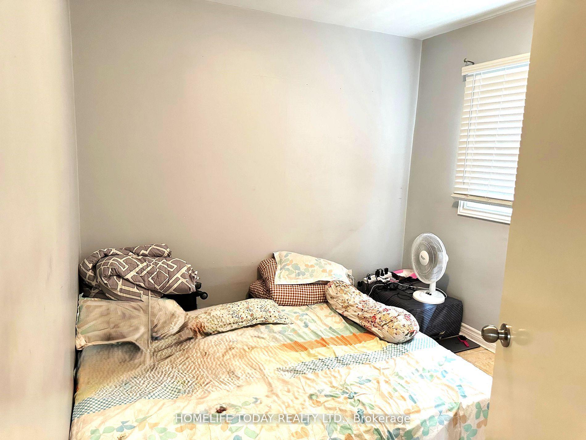 Photo 10 of 1529 Hall Avenue, Windsor, Walkerville — HOMEH