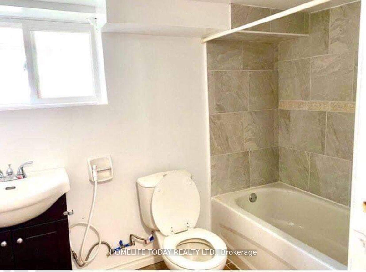 Photo 25 of 1529 Hall Avenue, Windsor, Walkerville — HOMEH