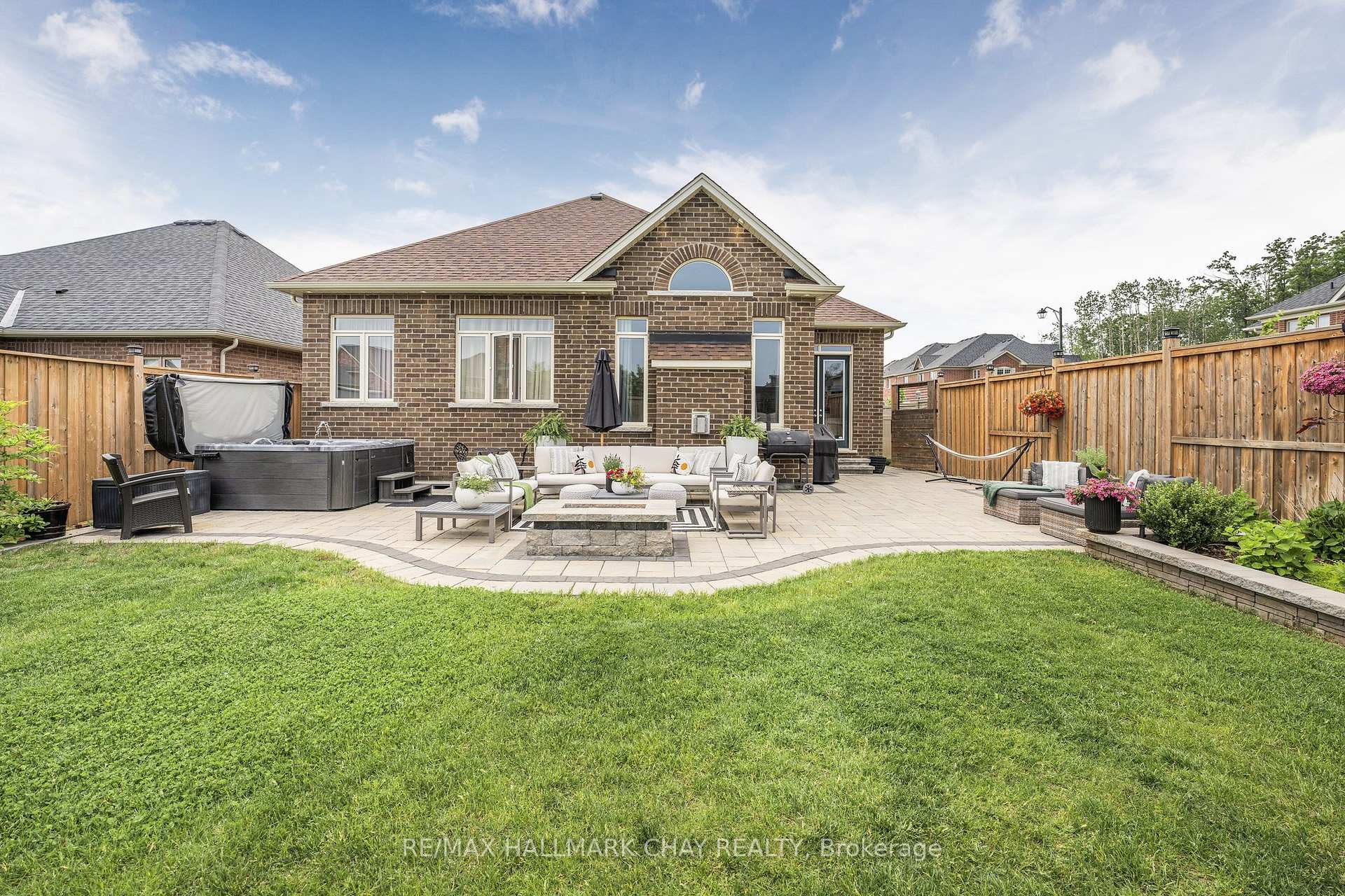 Photo 34 of 96 Redmond Crescent, Springwater, Centre Vespra — HOMEH