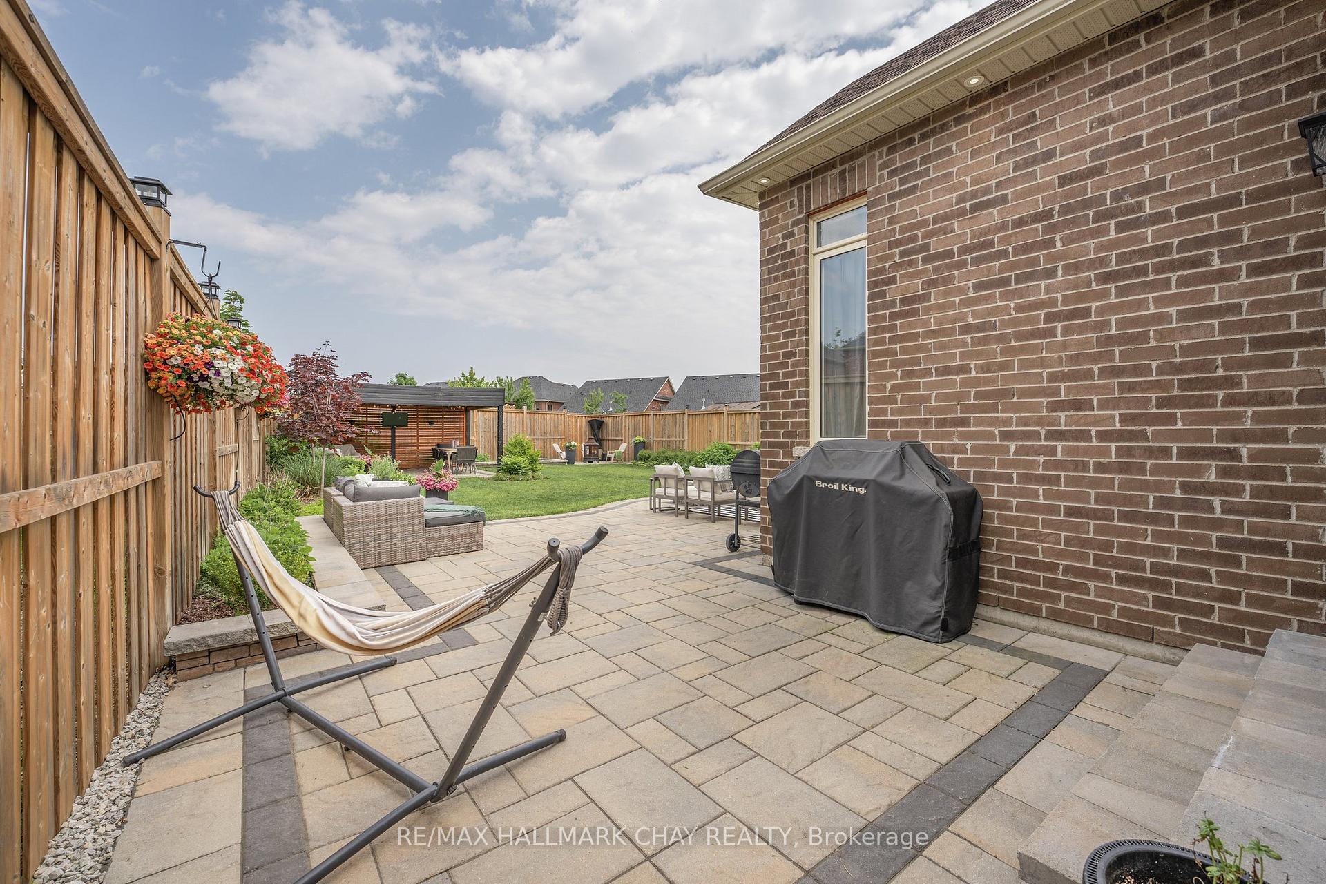 Photo 33 of 96 Redmond Crescent, Springwater, Centre Vespra — HOMEH