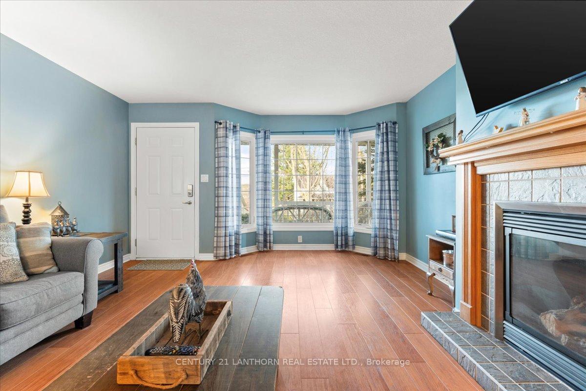 Photo 3 of 268 Henry Street, Stirling-Rawdon, Stirling Ward — HOMEH