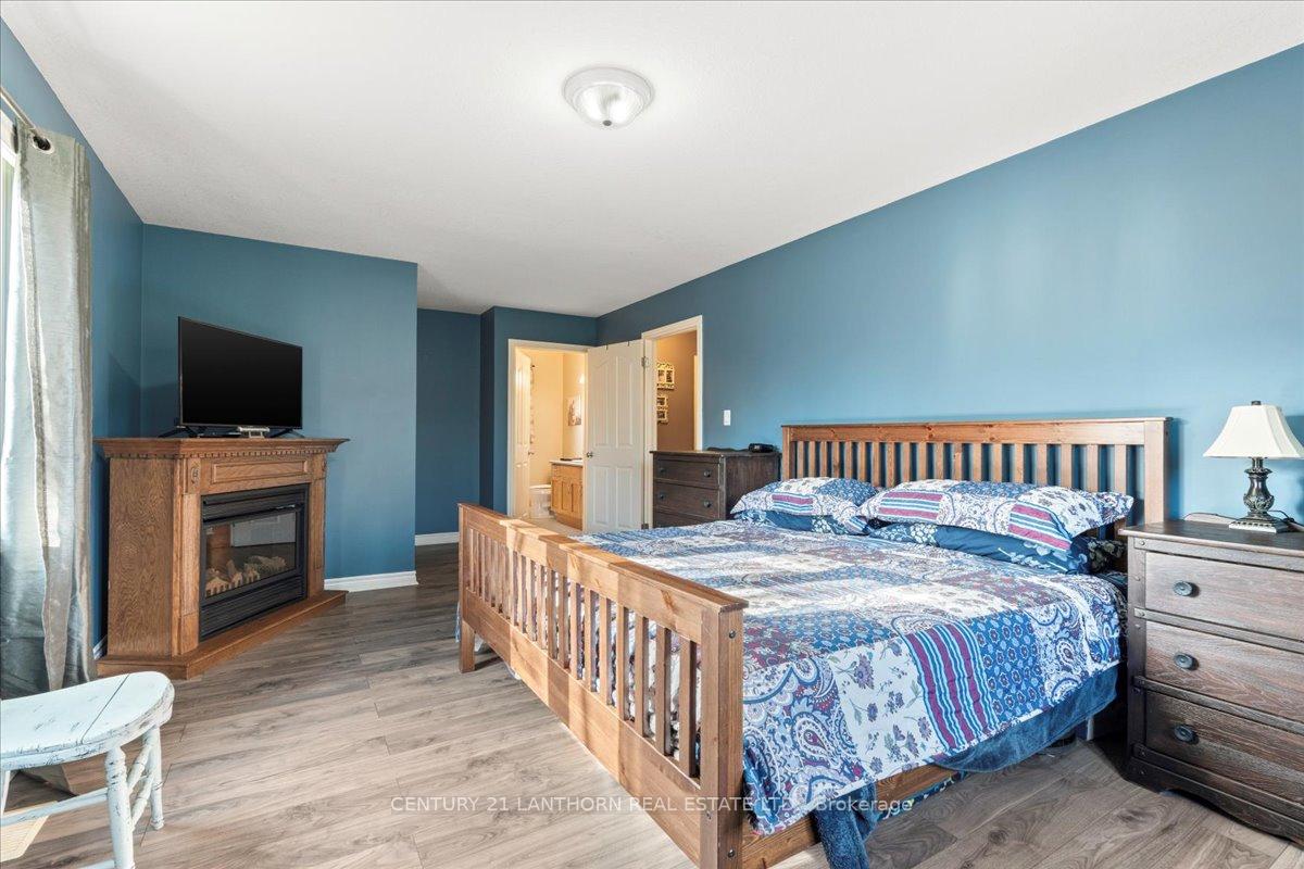 Photo 15 of 268 Henry Street, Stirling-Rawdon, Stirling Ward — HOMEH