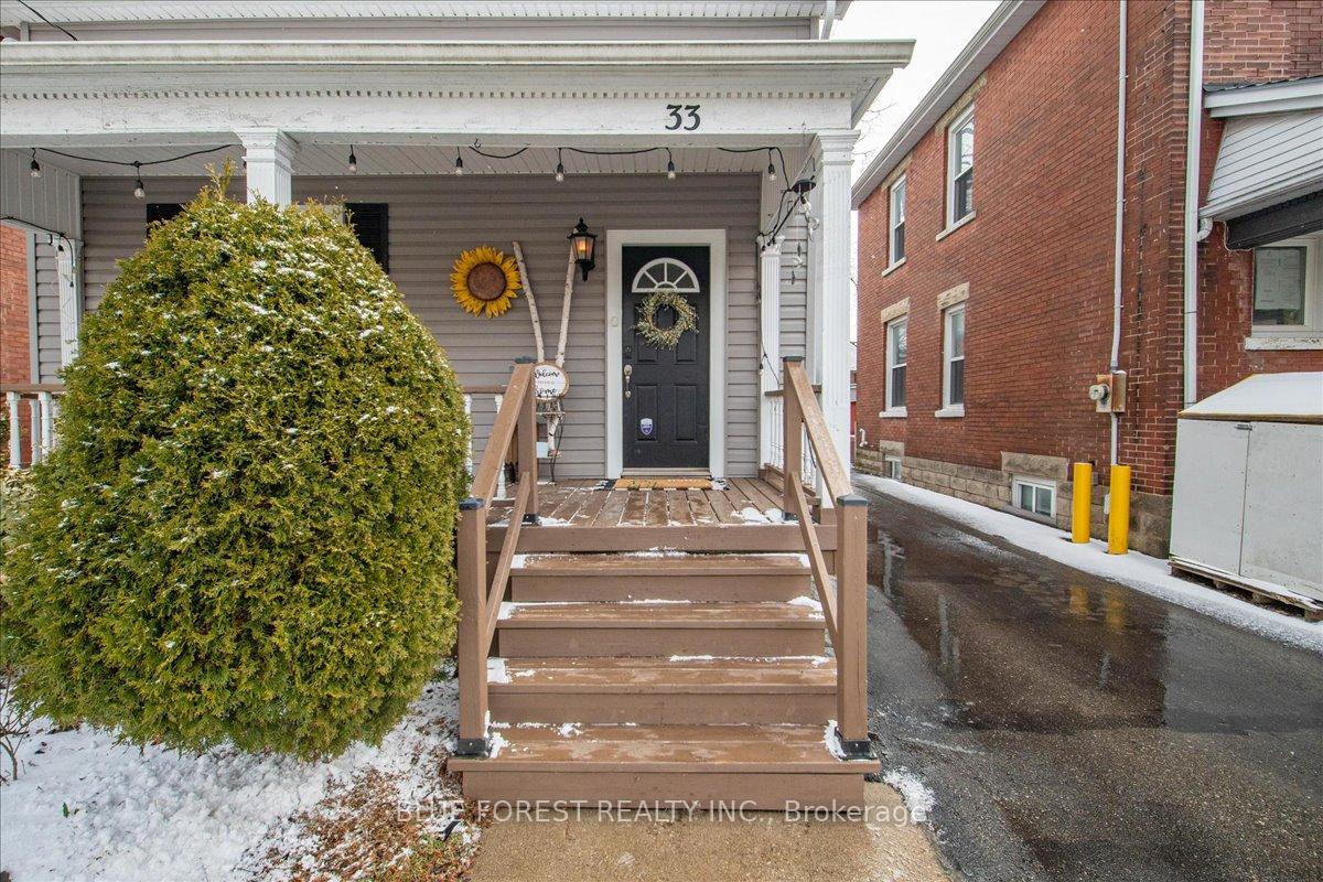 Photo 7 of 33 Metcalfe Street, St. Thomas — HOMEH
