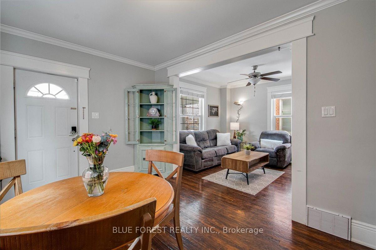 Photo 4 of 33 Metcalfe Street, St. Thomas — HOMEH