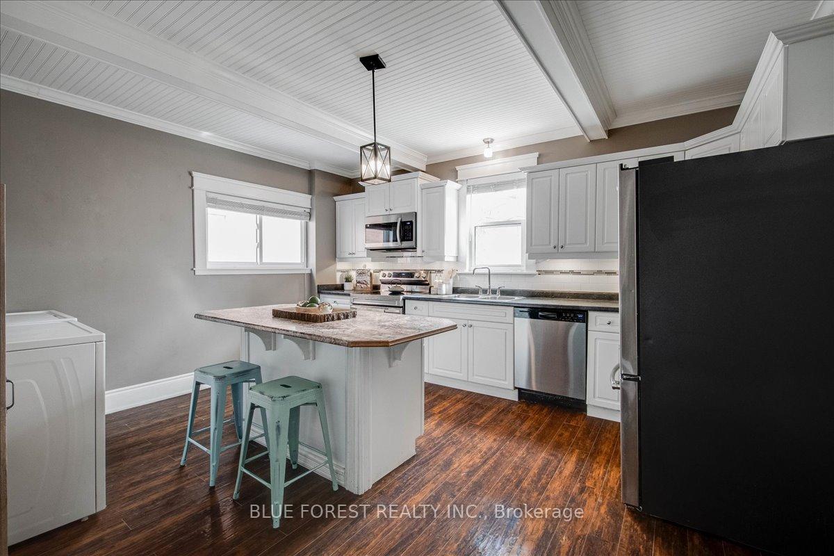 Photo 22 of 33 Metcalfe Street, St. Thomas — HOMEH