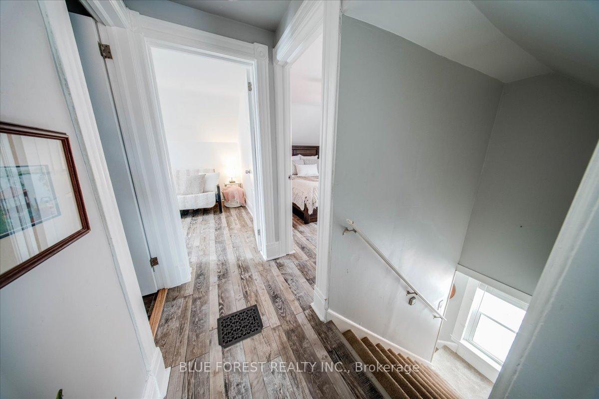 Photo 12 of 33 Metcalfe Street, St. Thomas — HOMEH
