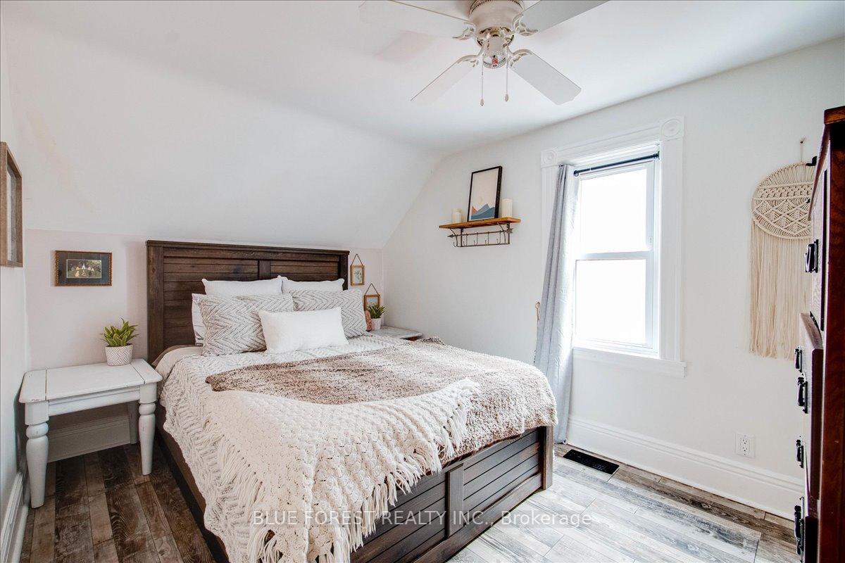 Photo 16 of 33 Metcalfe Street, St. Thomas — HOMEH