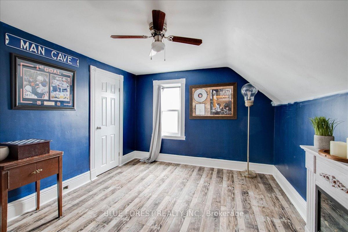 Photo 21 of 33 Metcalfe Street, St. Thomas — HOMEH