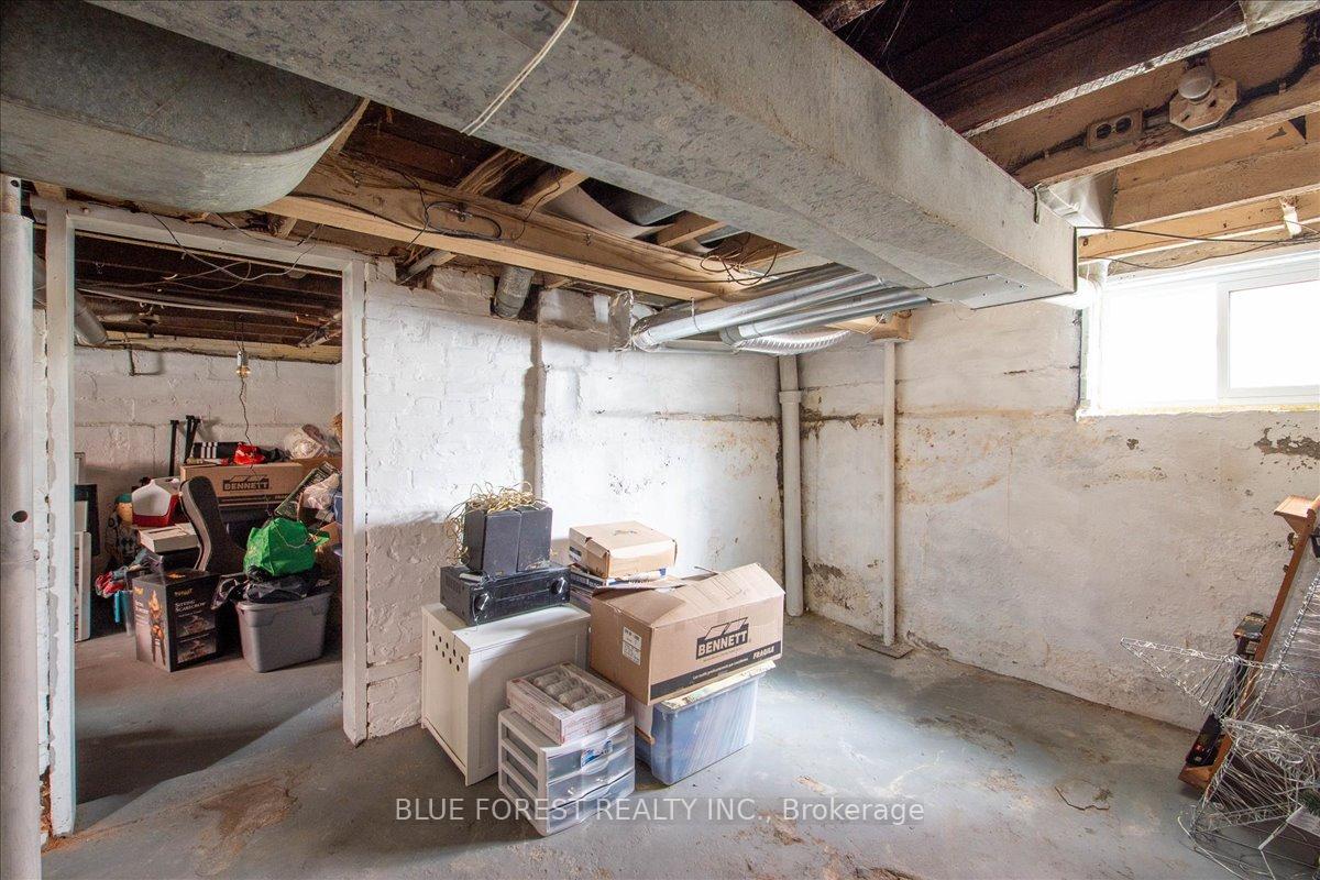 Photo 31 of 33 Metcalfe Street, St. Thomas — HOMEH