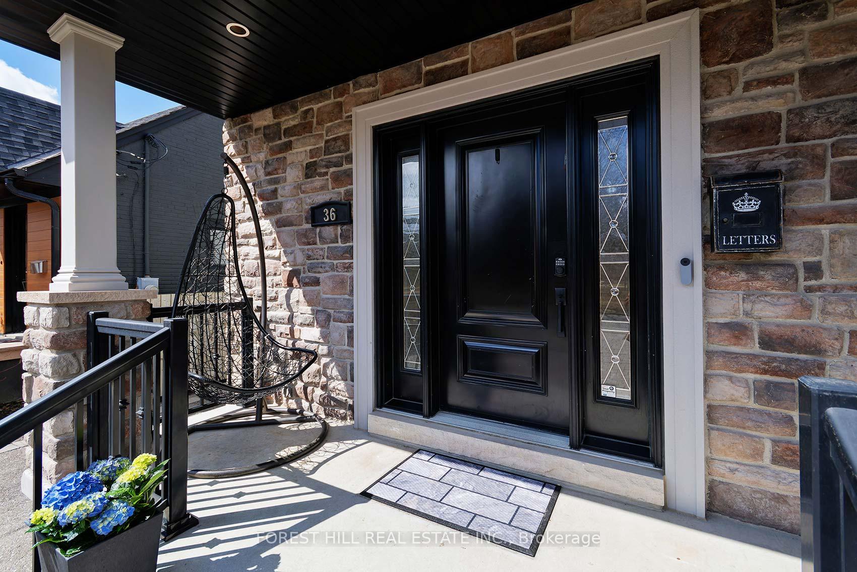 Photo 8 of 36 Manor Haven Road, Toronto, Englemount-Lawrence — HOMEH