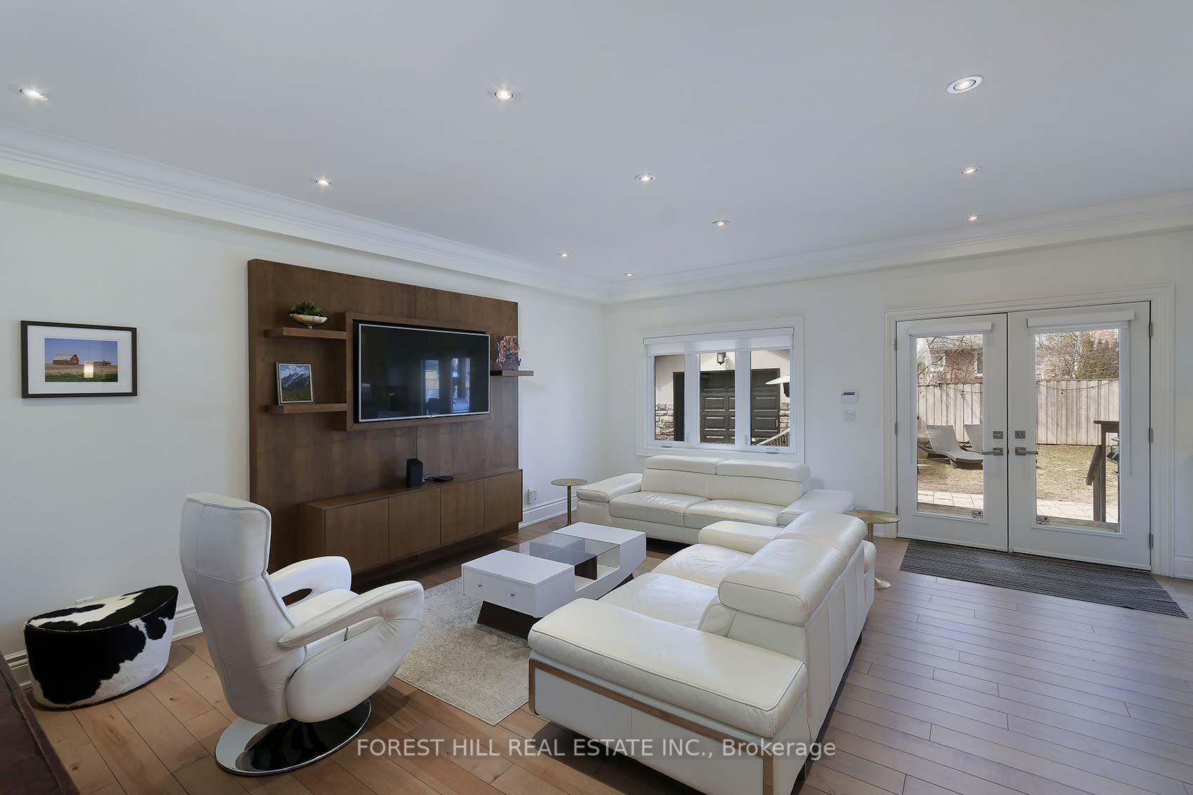 Photo 10 of 36 Manor Haven Road, Toronto, Englemount-Lawrence — HOMEH