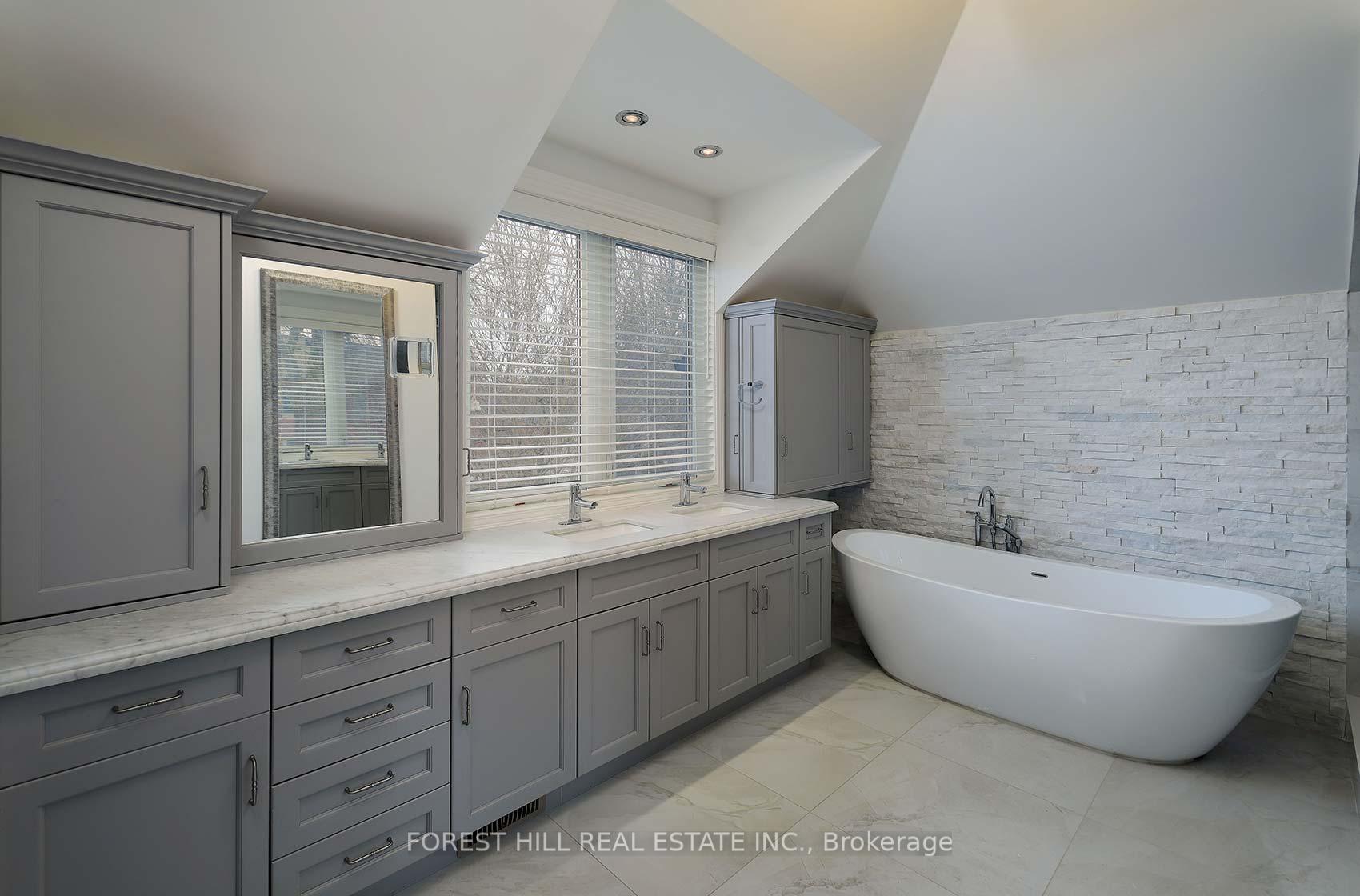 Photo 22 of 36 Manor Haven Road, Toronto, Englemount-Lawrence — HOMEH