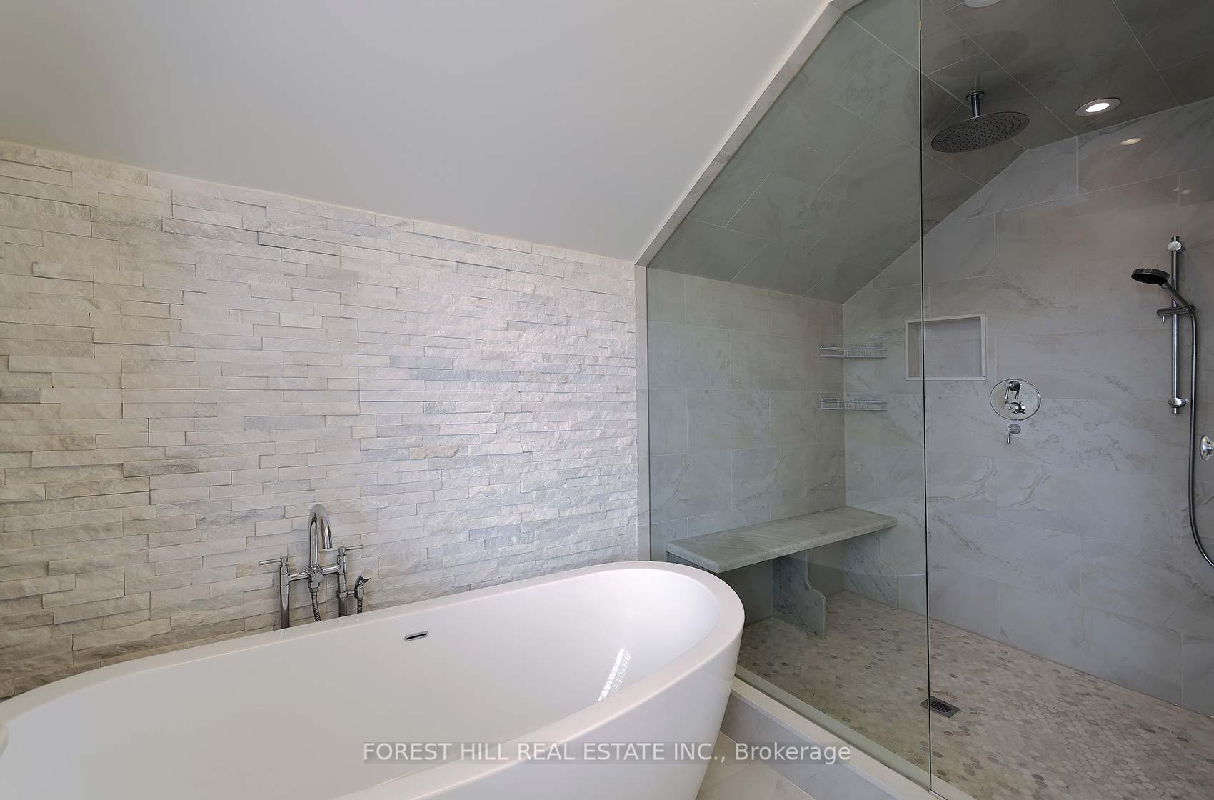 Photo 11 of 36 Manor Haven Road, Toronto, Englemount-Lawrence — HOMEH
