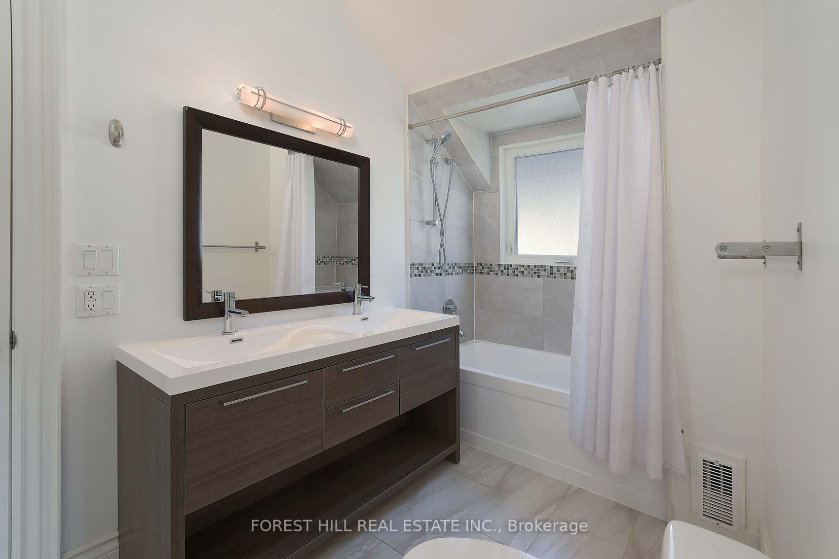 Photo 27 of 36 Manor Haven Road, Toronto, Englemount-Lawrence — HOMEH