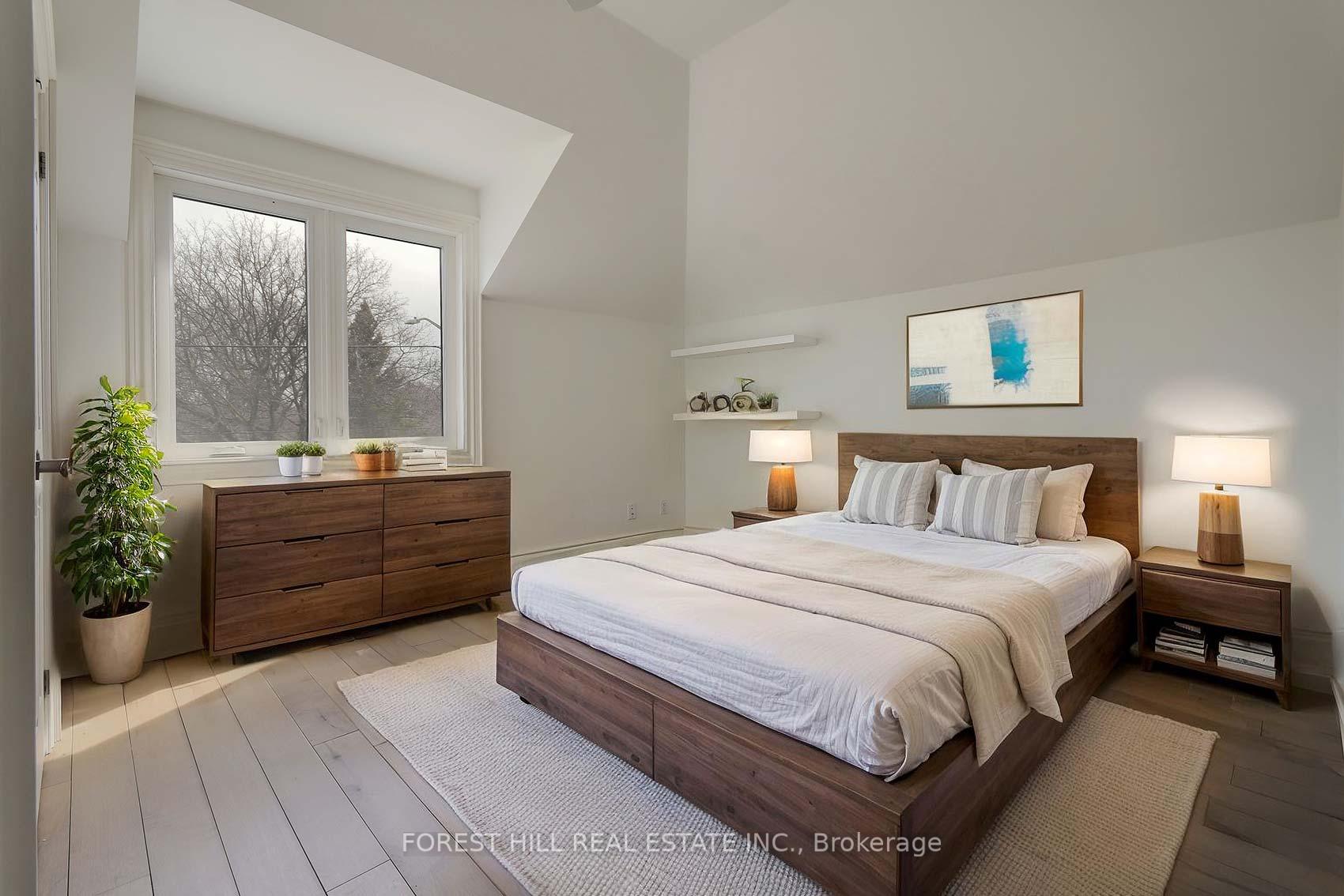 Photo 36 of 36 Manor Haven Road, Toronto, Englemount-Lawrence — HOMEH