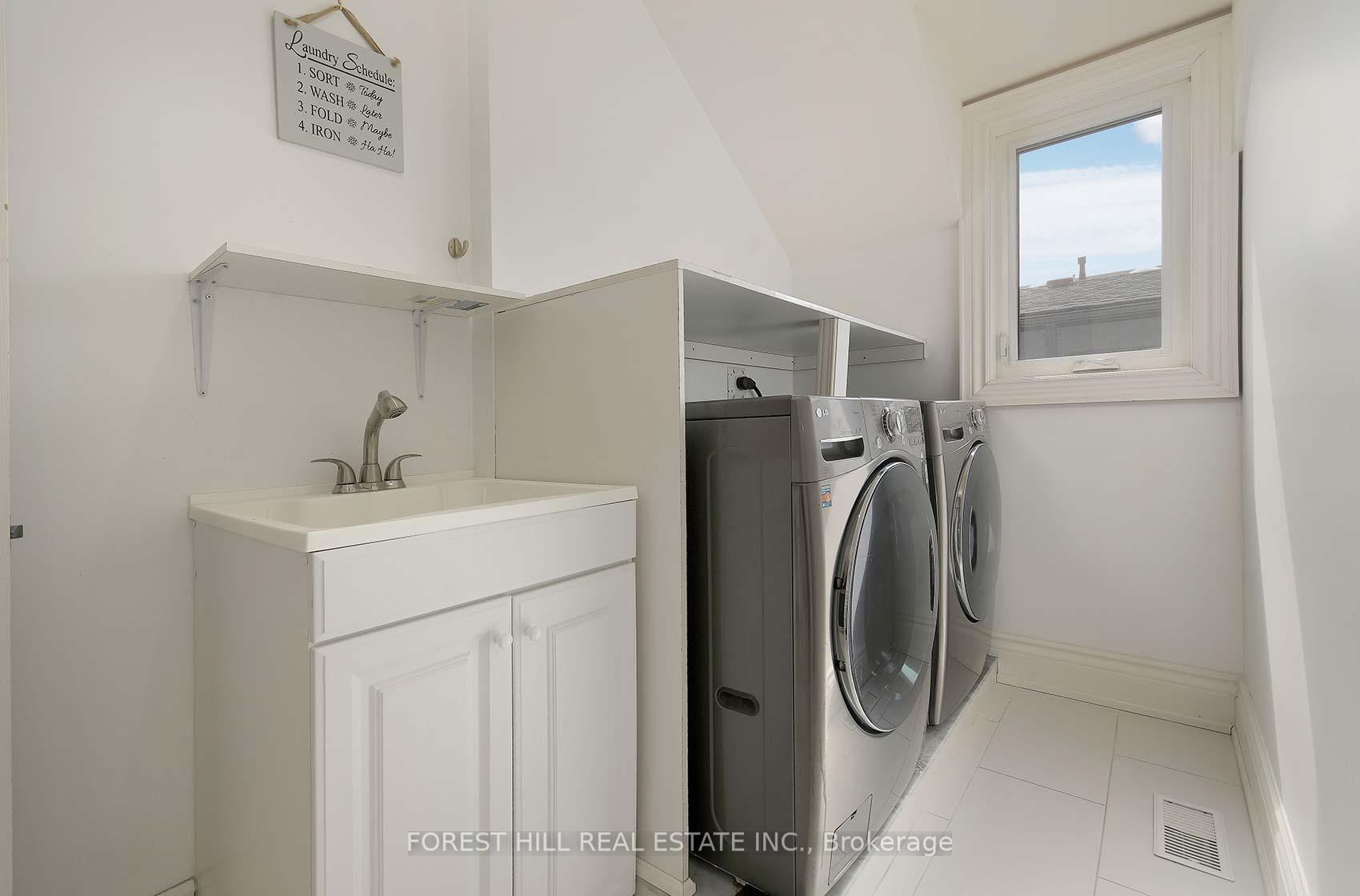 Photo 18 of 36 Manor Haven Road, Toronto, Englemount-Lawrence — HOMEH