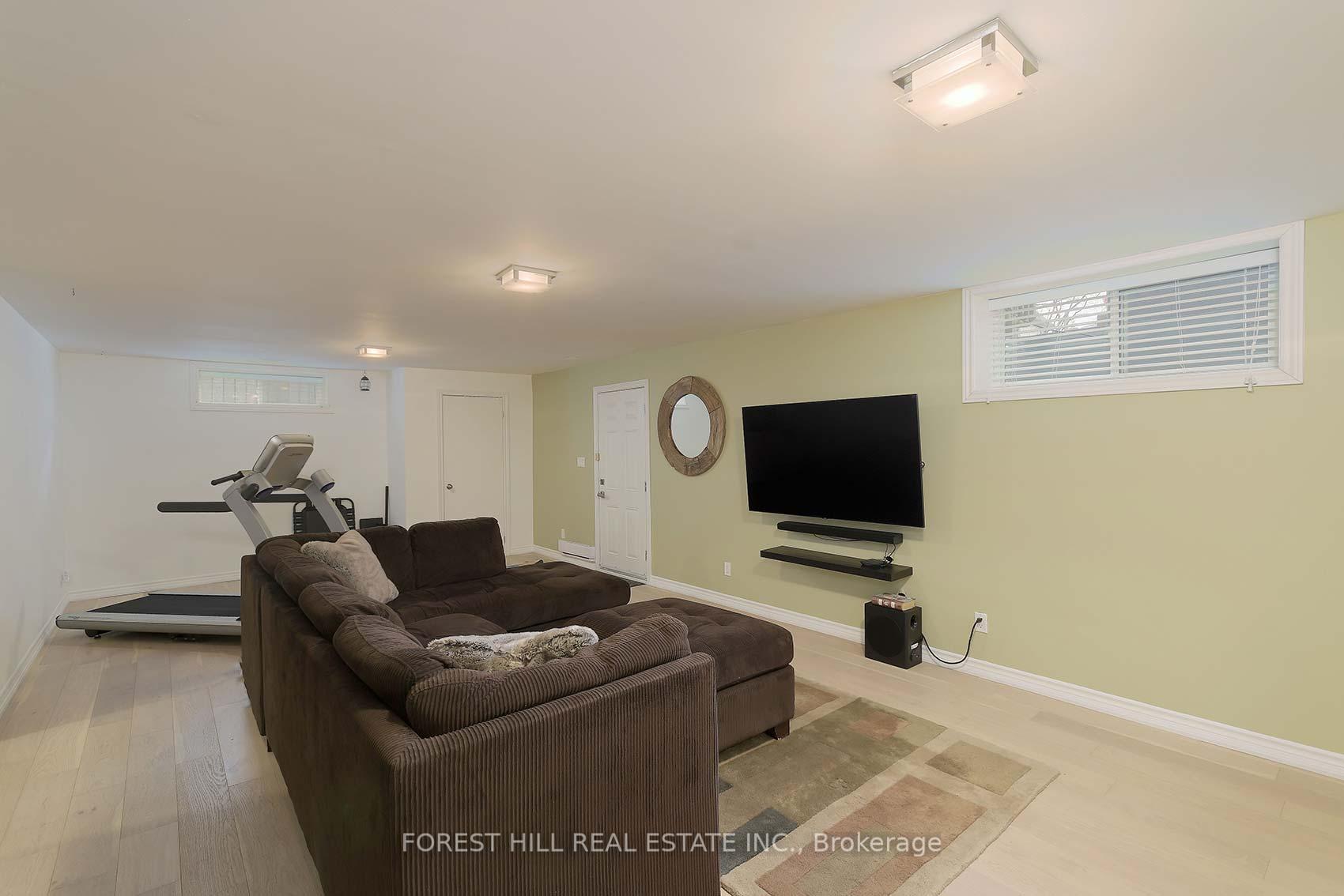 Photo 43 of 36 Manor Haven Road, Toronto, Englemount-Lawrence — HOMEH