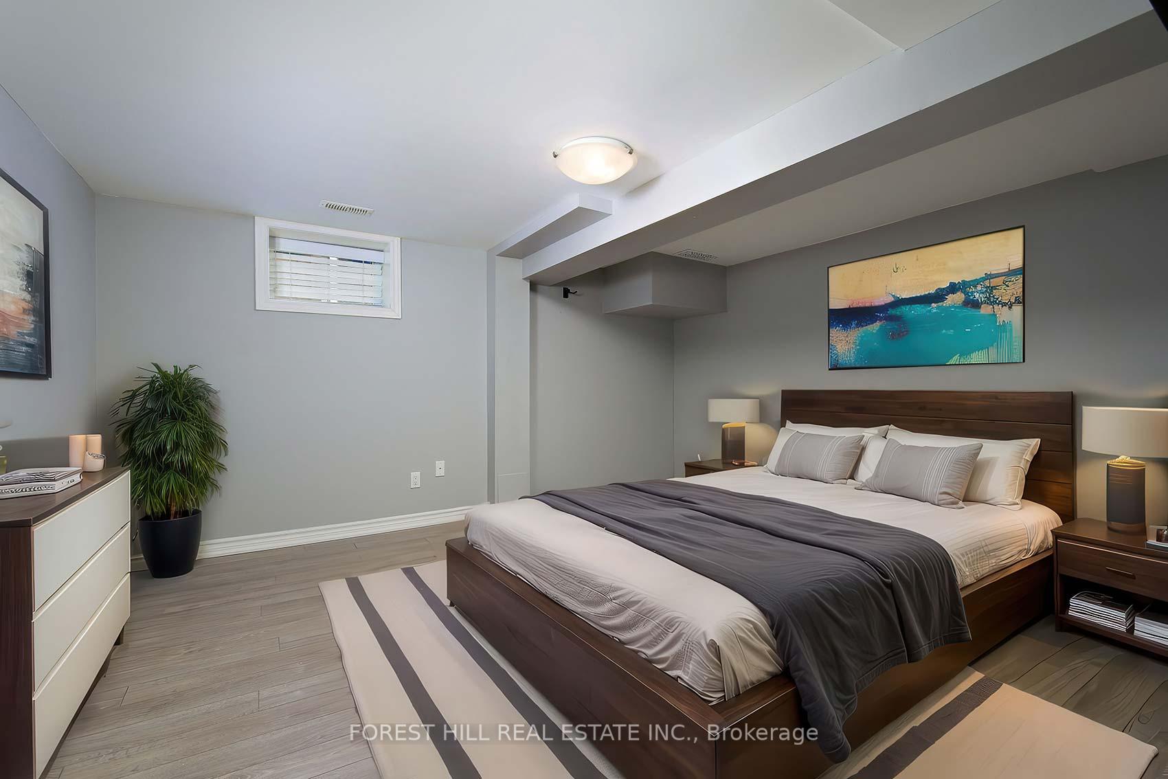 Photo 34 of 36 Manor Haven Road, Toronto, Englemount-Lawrence — HOMEH