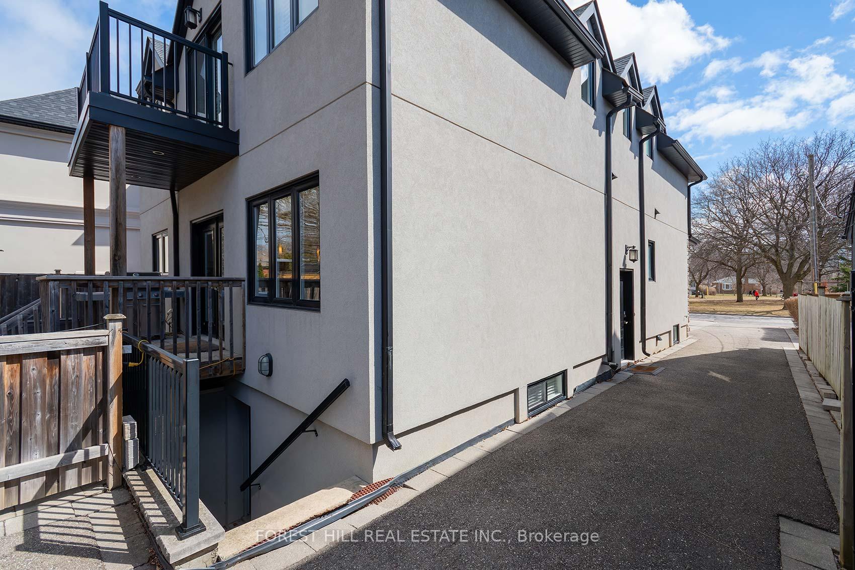 Photo 44 of 36 Manor Haven Road, Toronto, Englemount-Lawrence — HOMEH